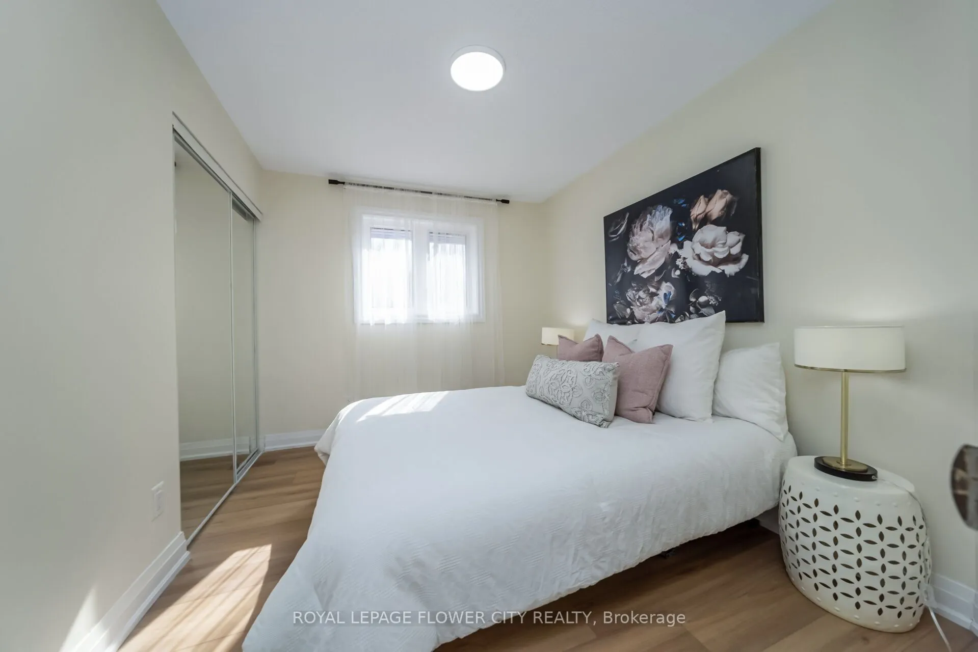 4 Natalie Court E
