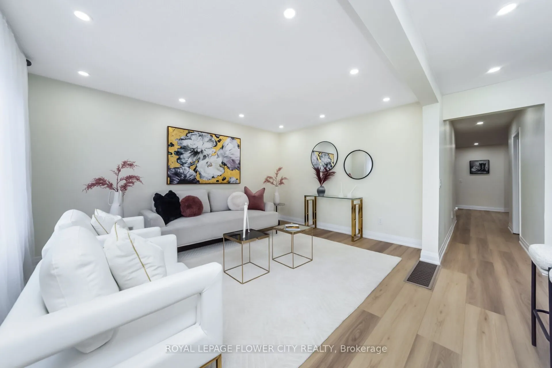 4 Natalie Court E