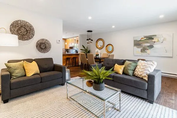 2056 Marine Drive, #7
