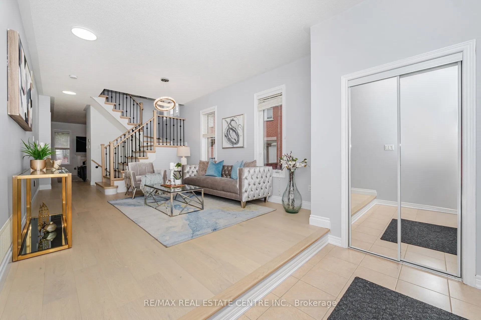 118 Connolly Crescent