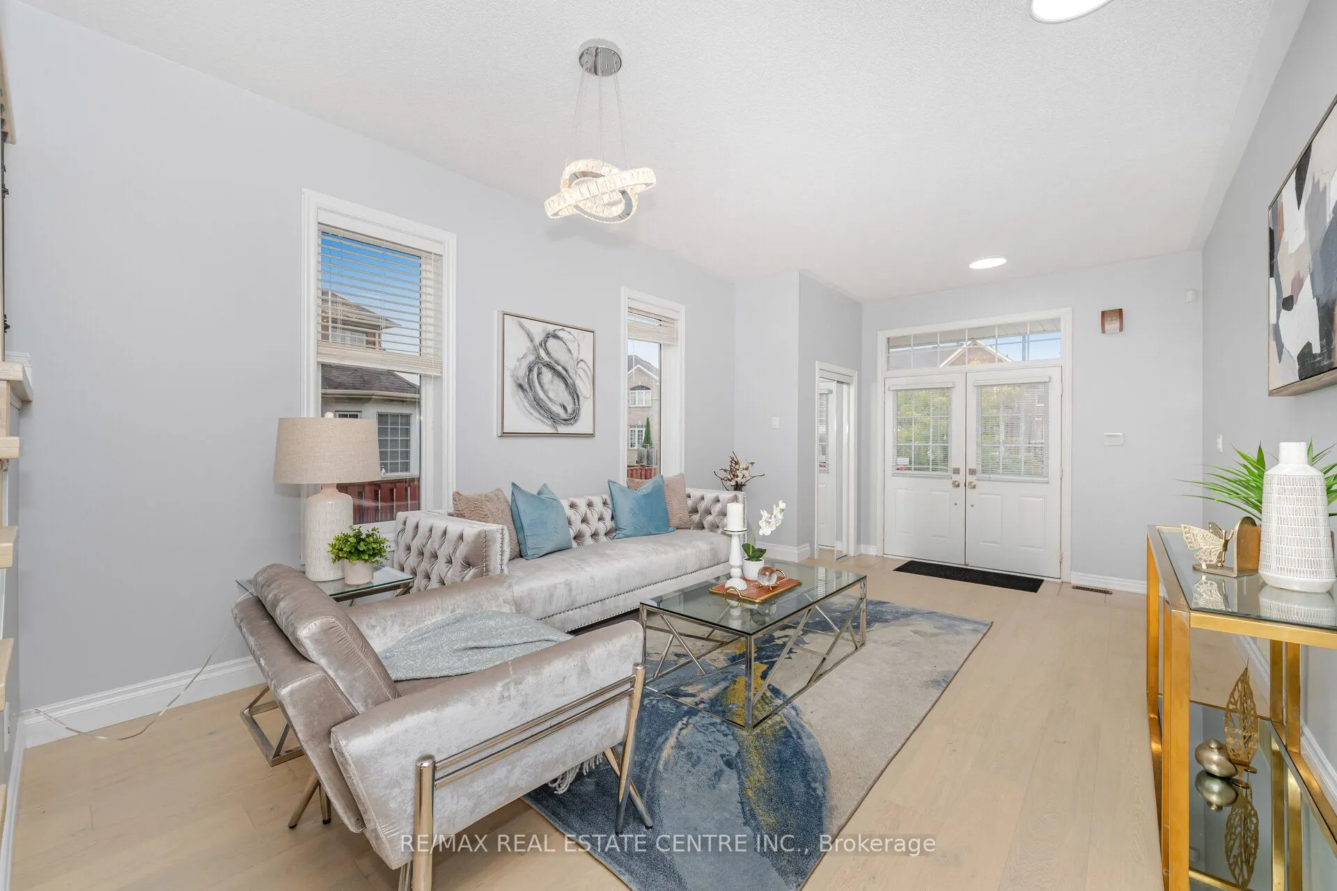 118 Connolly Crescent