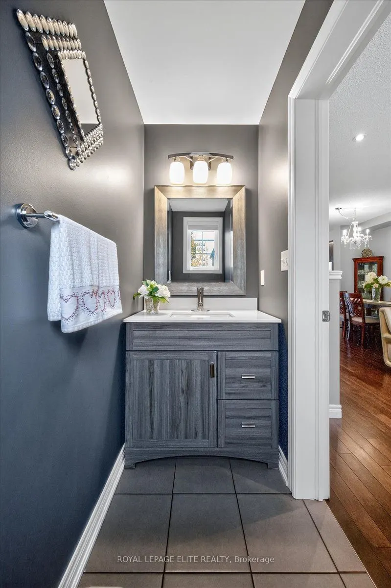 4165 Upper Middle Road, #17