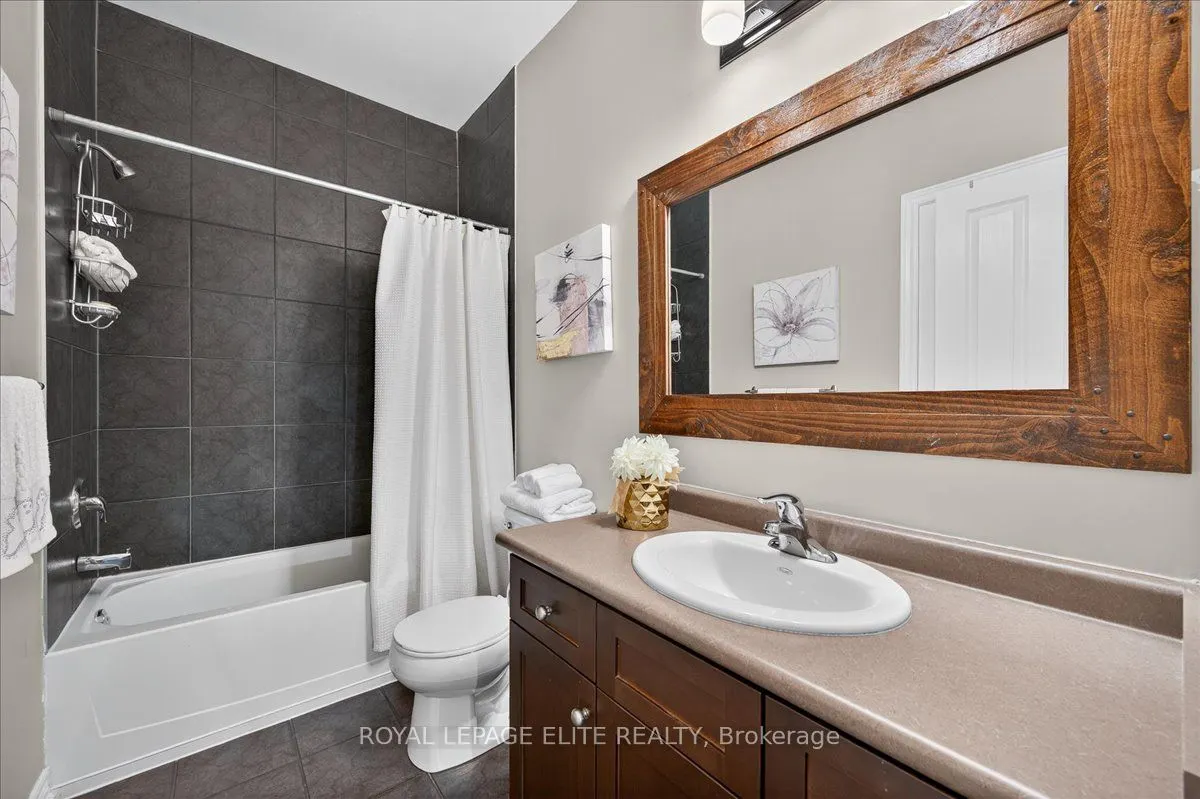 4165 Upper Middle Road, #17