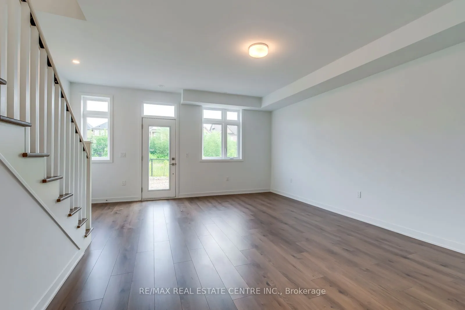 3049 Trailside Drive