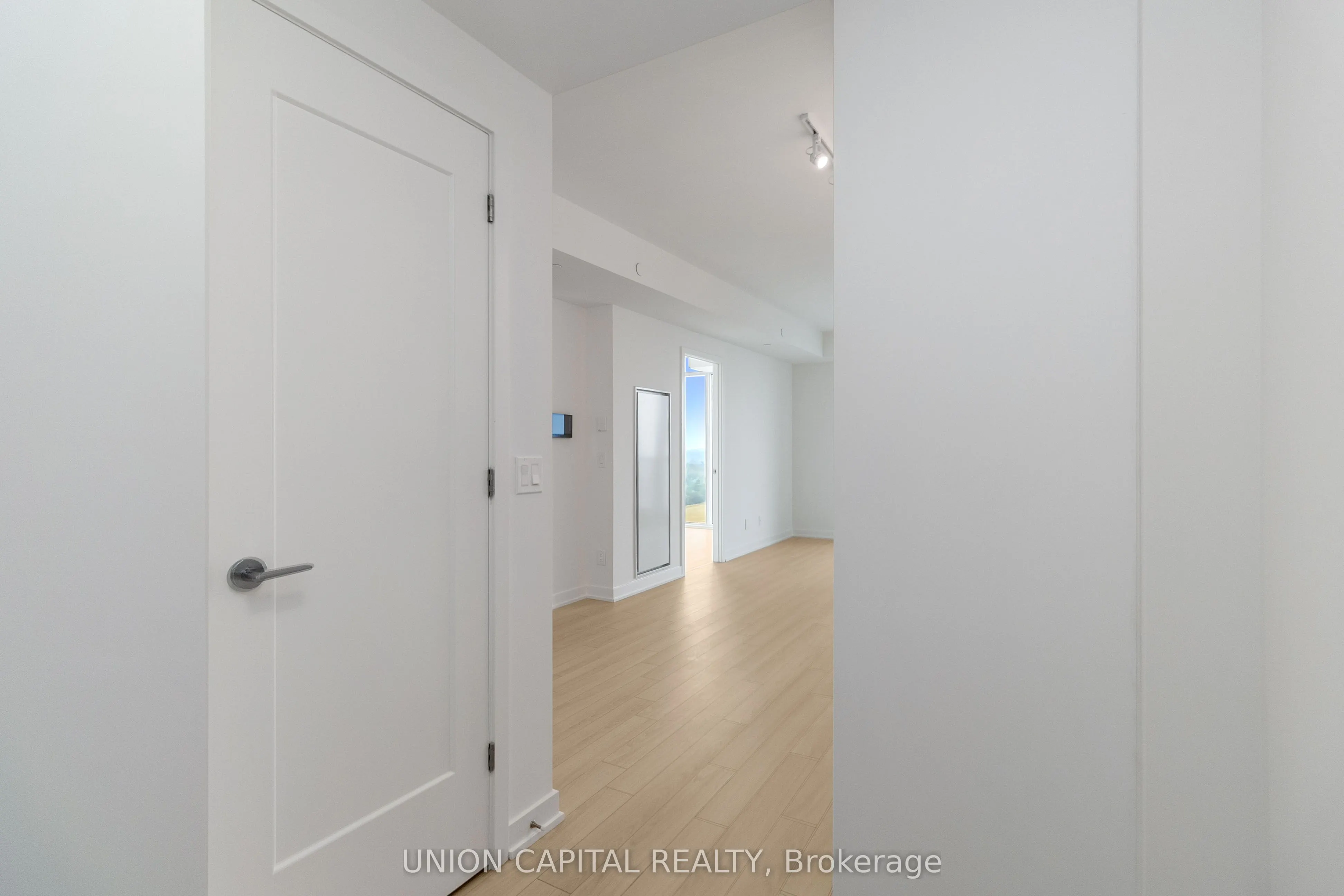 3079 TRAFRALGAR Road, #1605