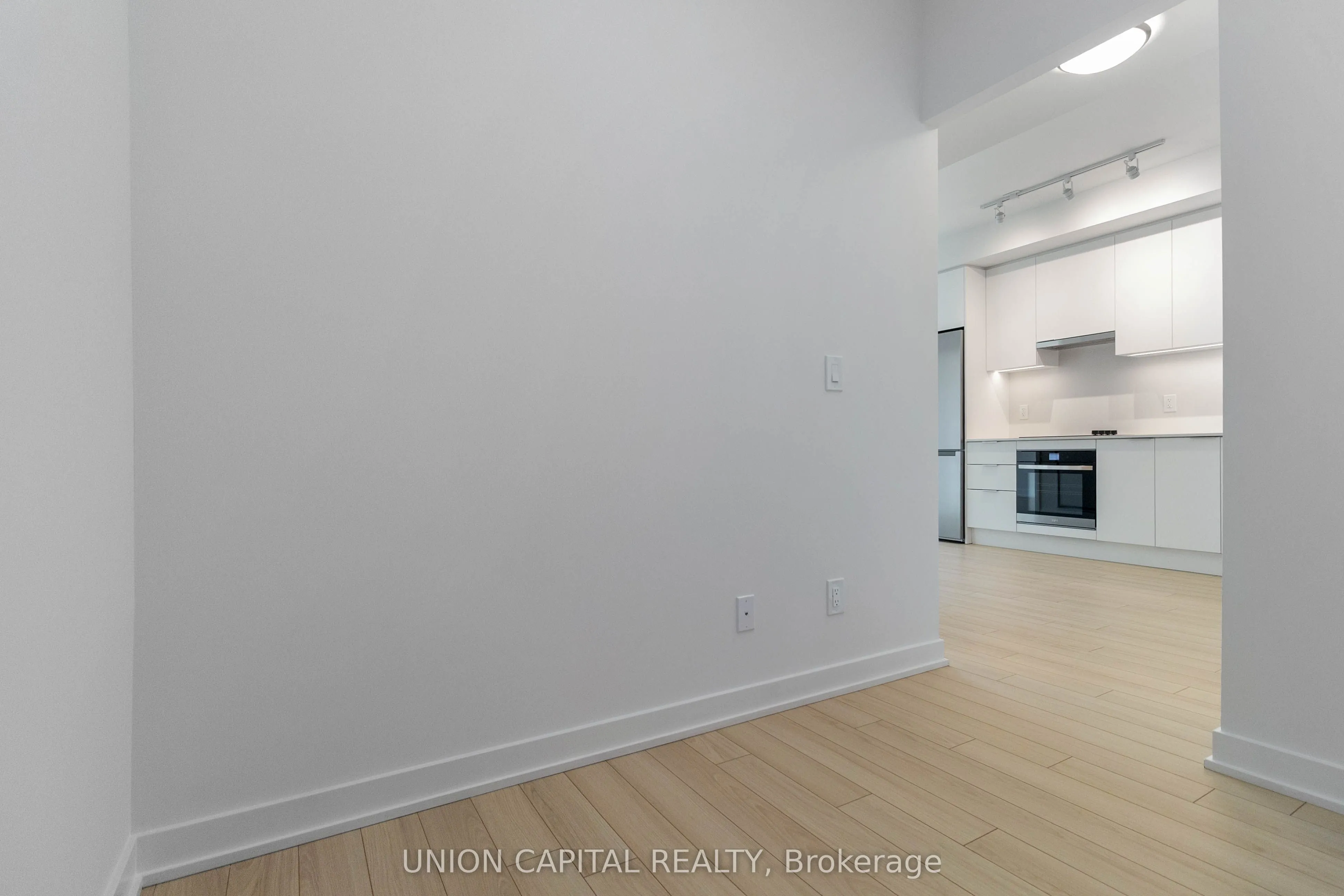 3079 TRAFRALGAR Road, #1605