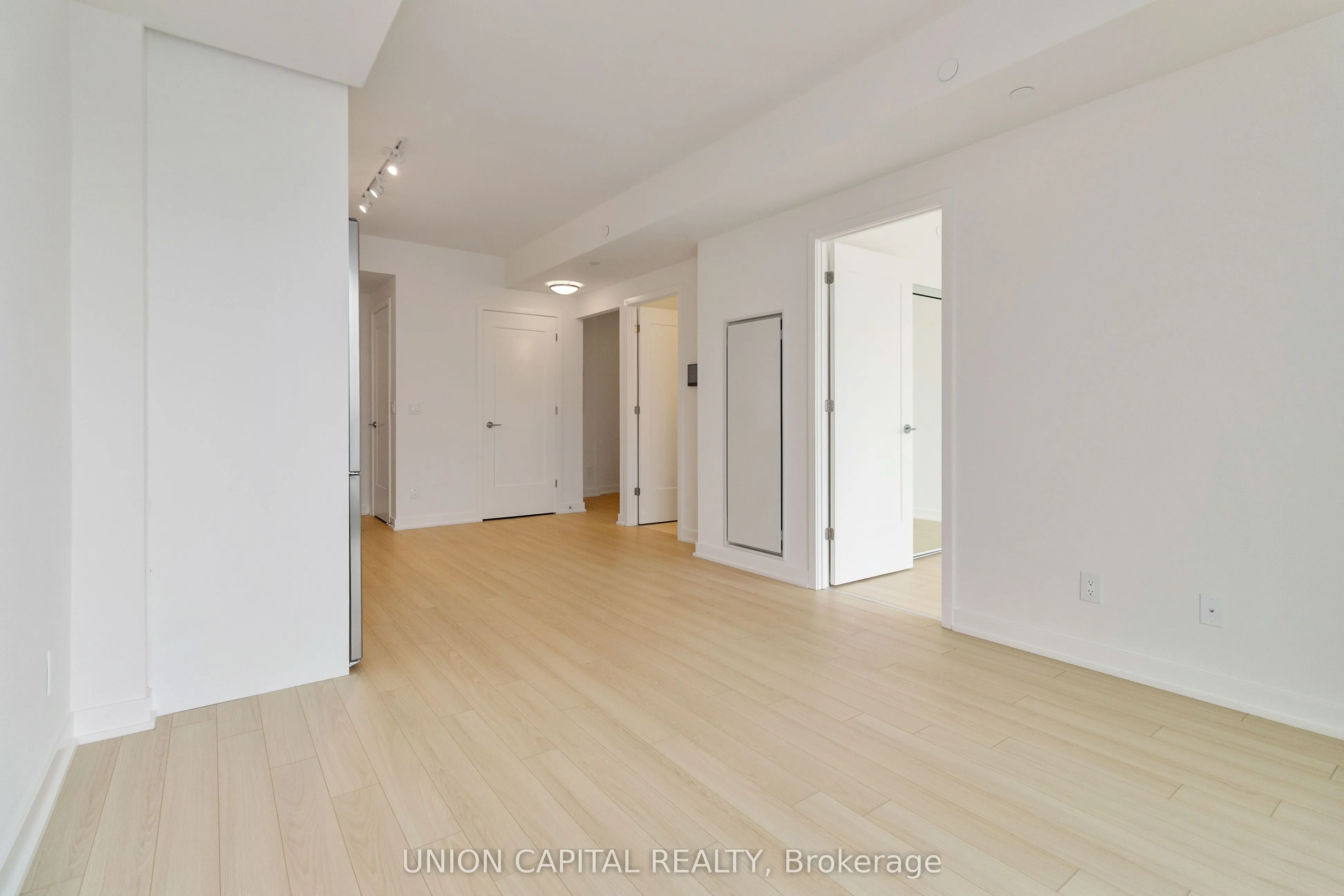 3079 TRAFRALGAR Road, #1605
