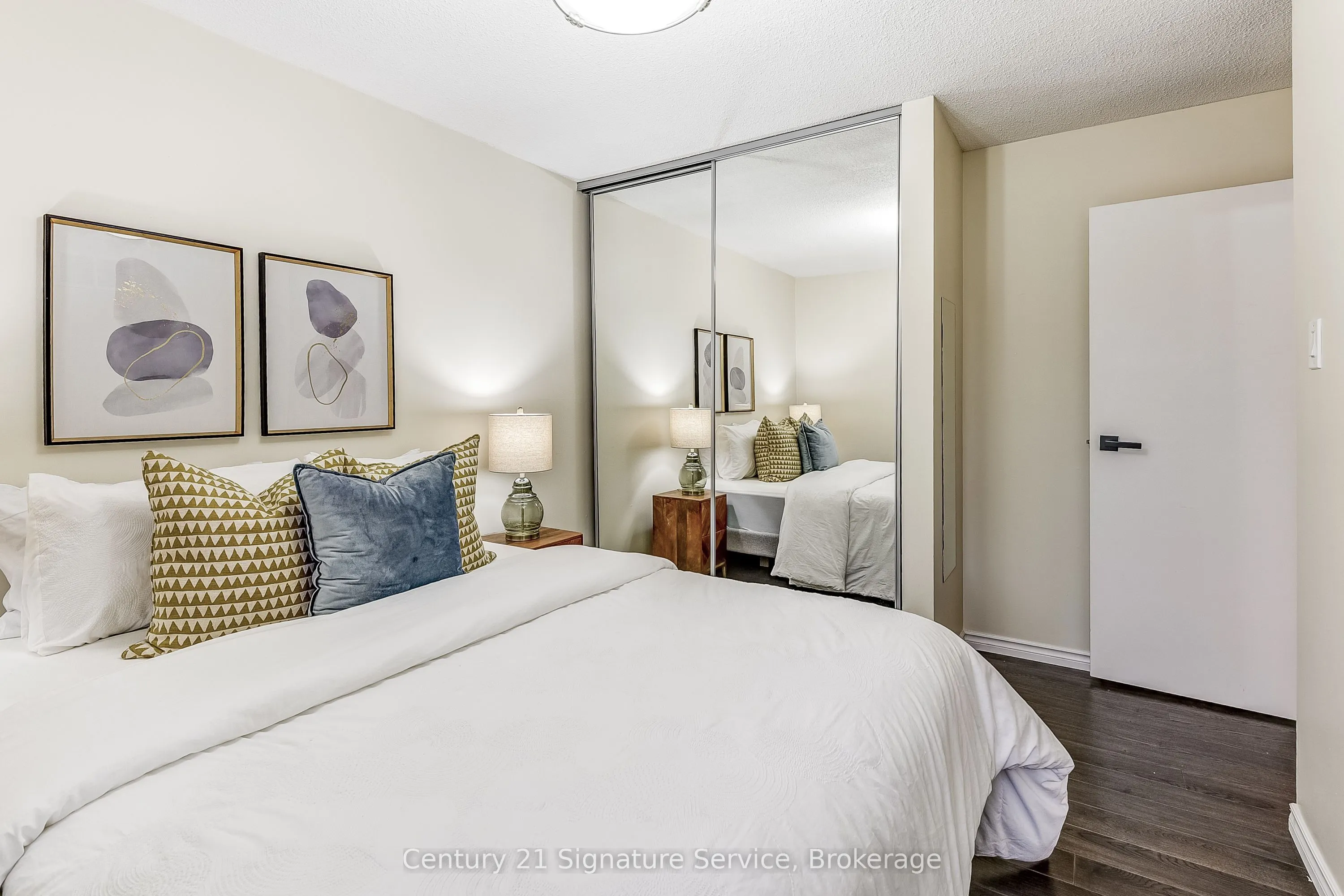 1951 Rathburn Road E, #12
