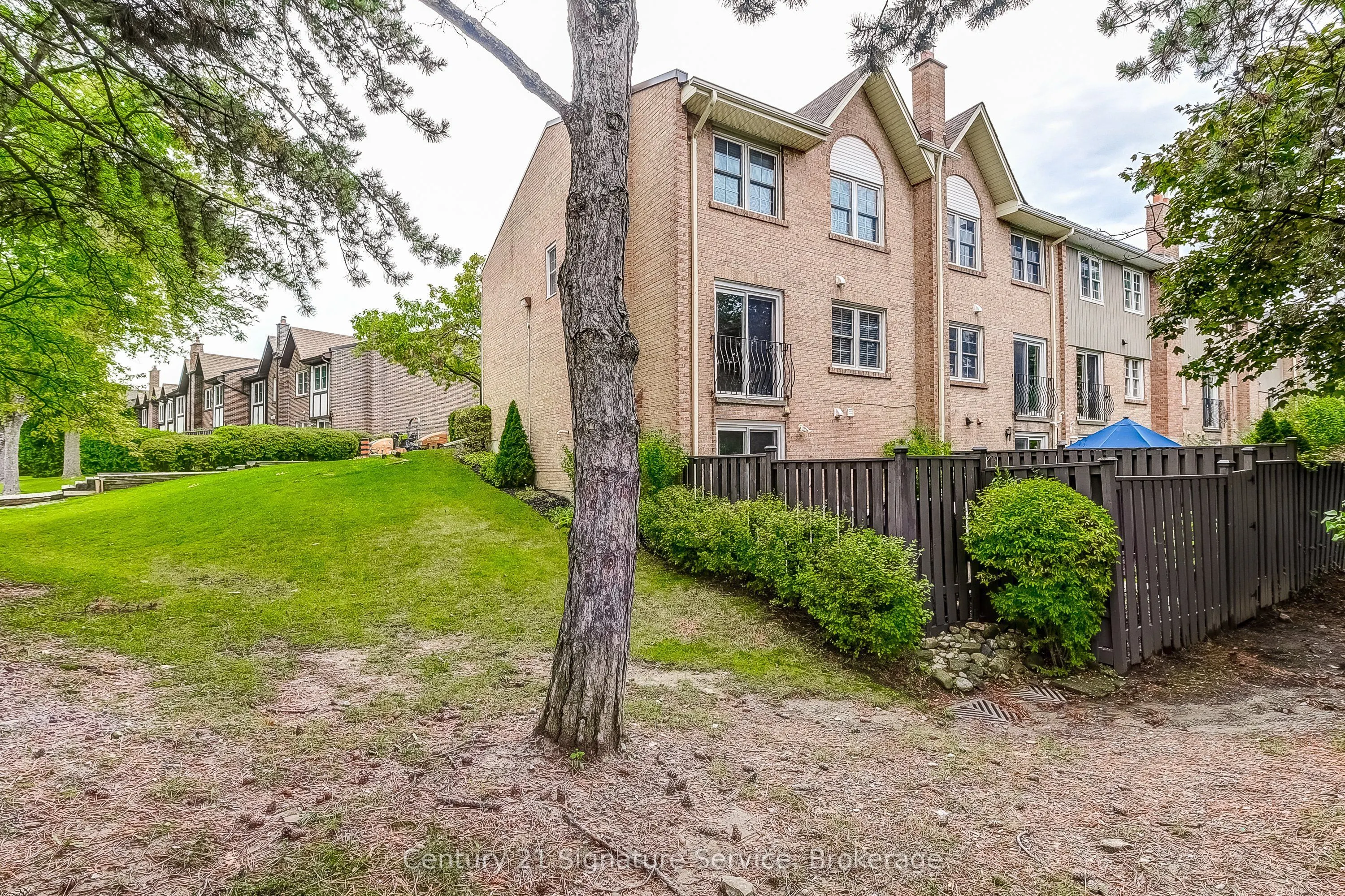 1951 Rathburn Road E, #12