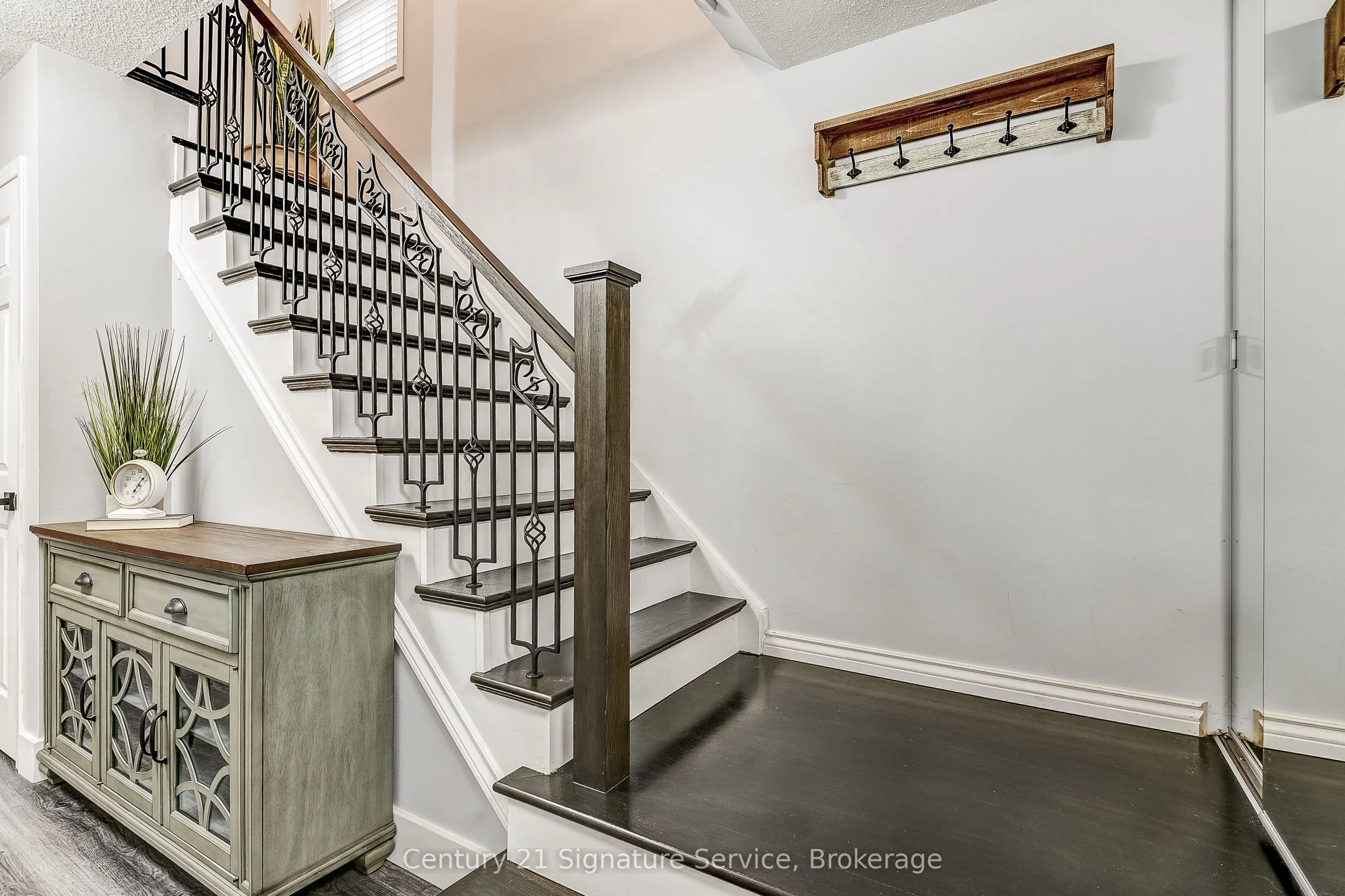 1951 Rathburn Road E, #12