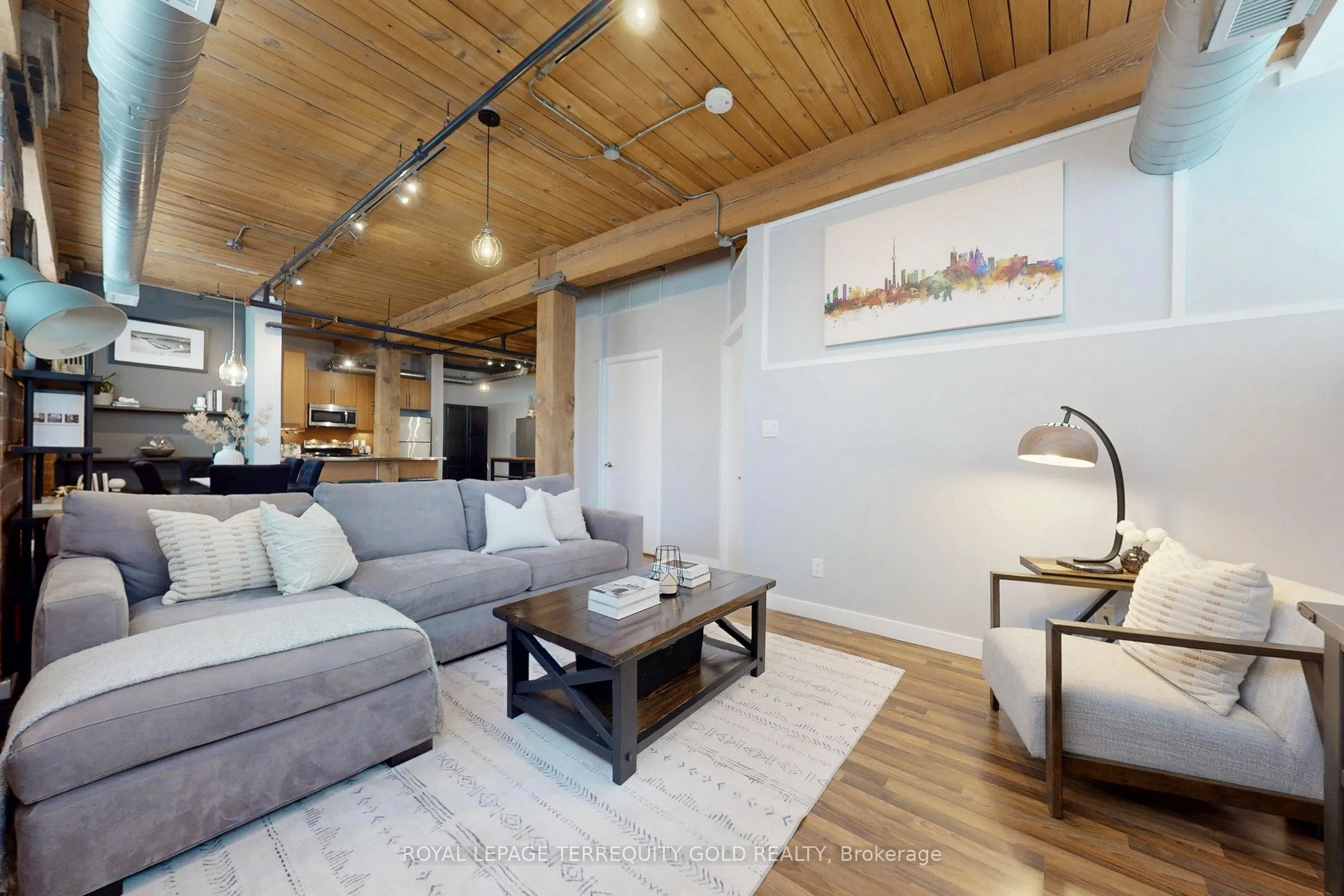 2154 Dundas Street W, #107