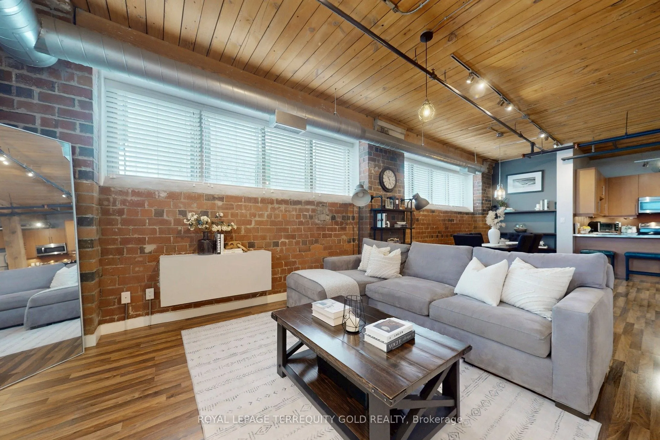 2154 Dundas Street W, #107