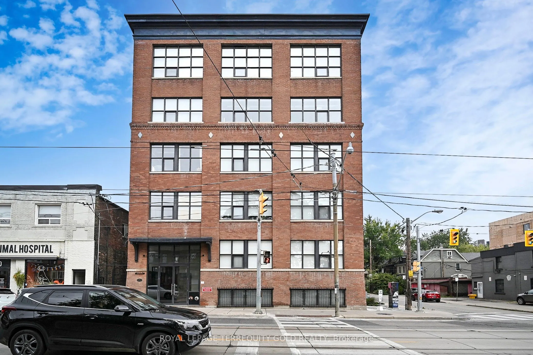 2154 Dundas Street W, #107