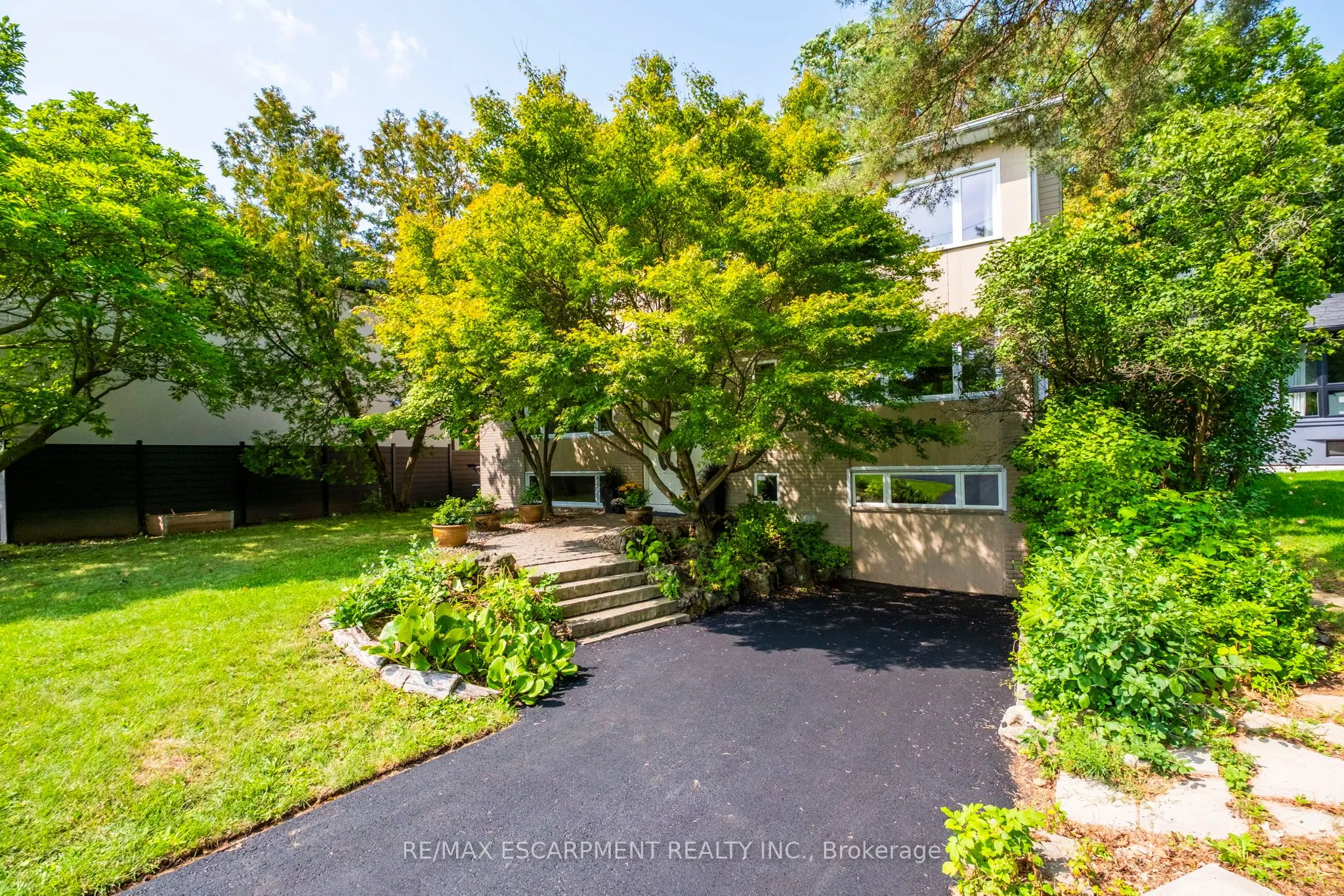 463 Grand Boulevard