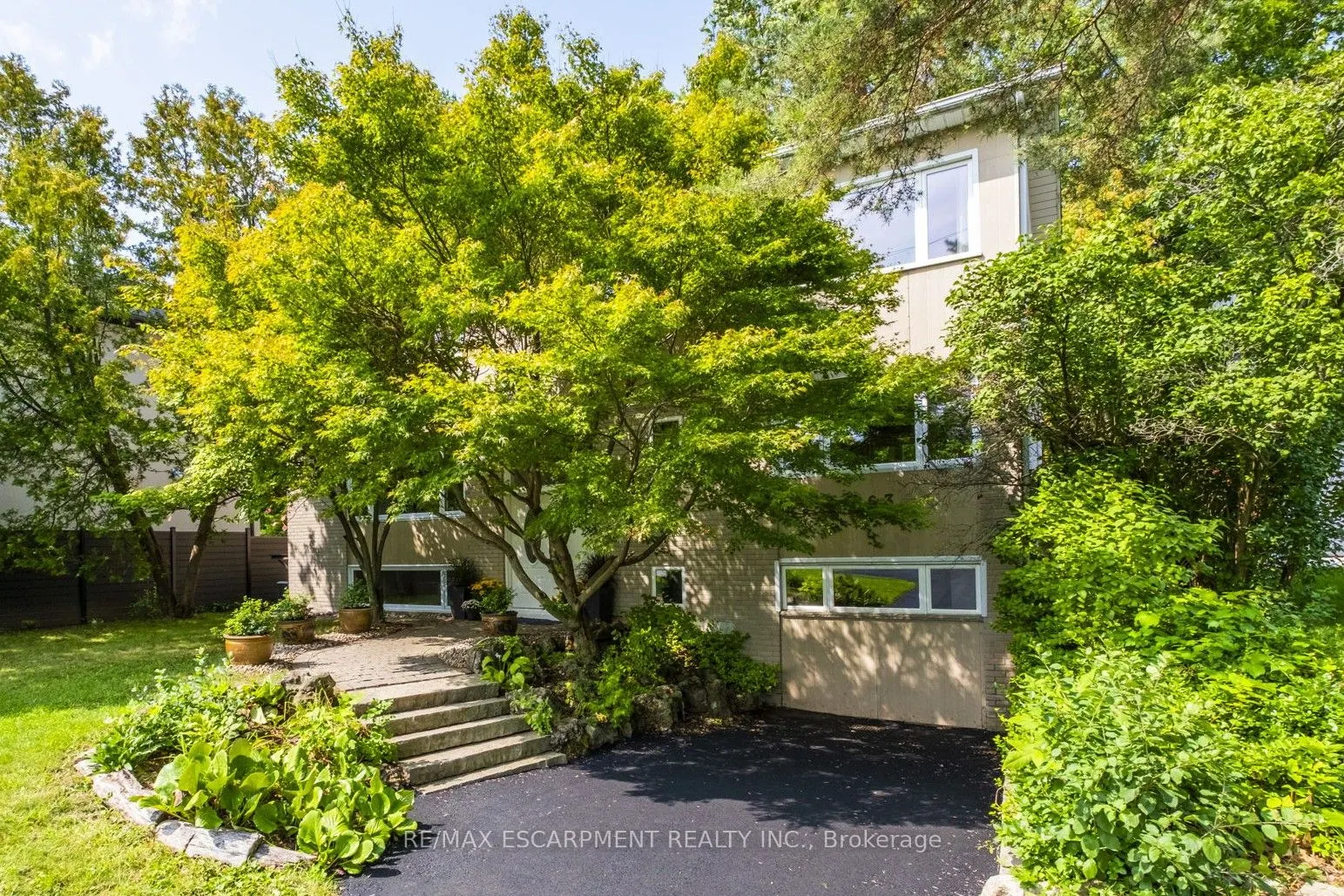 463 Grand Boulevard