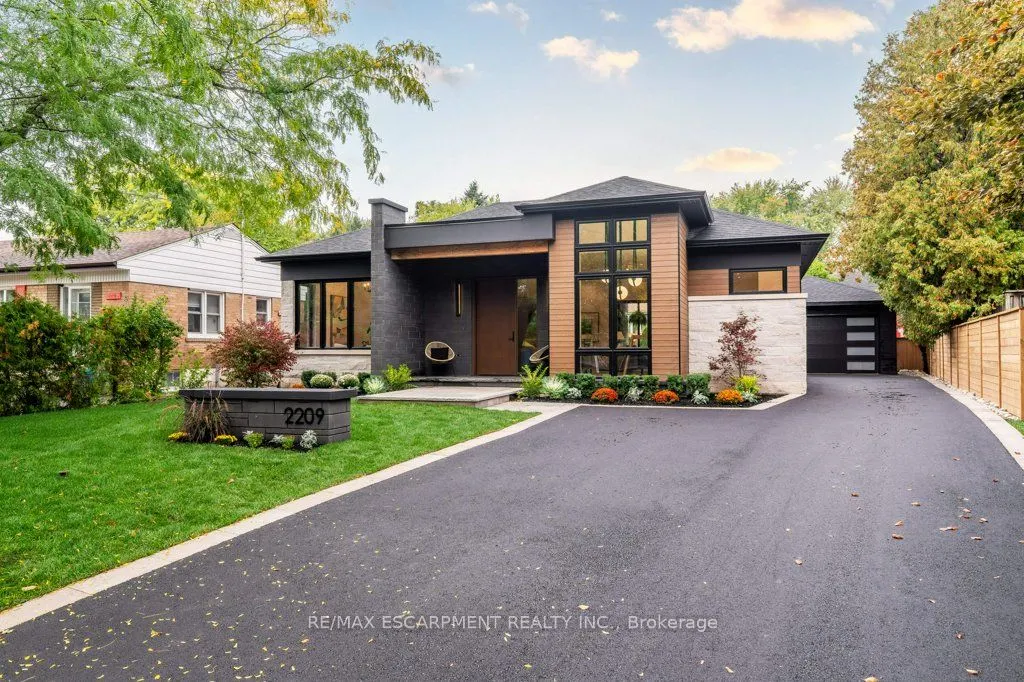 2209 Courtland Drive