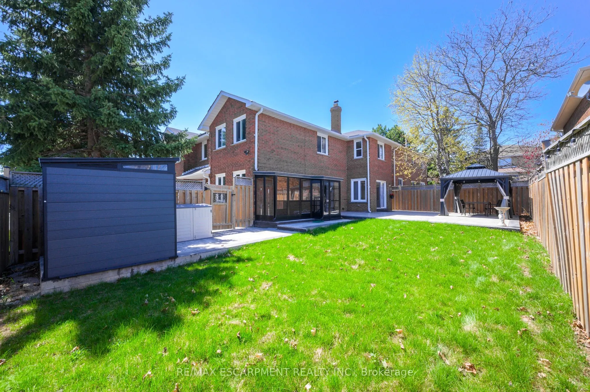 2728 Guilford Crescent