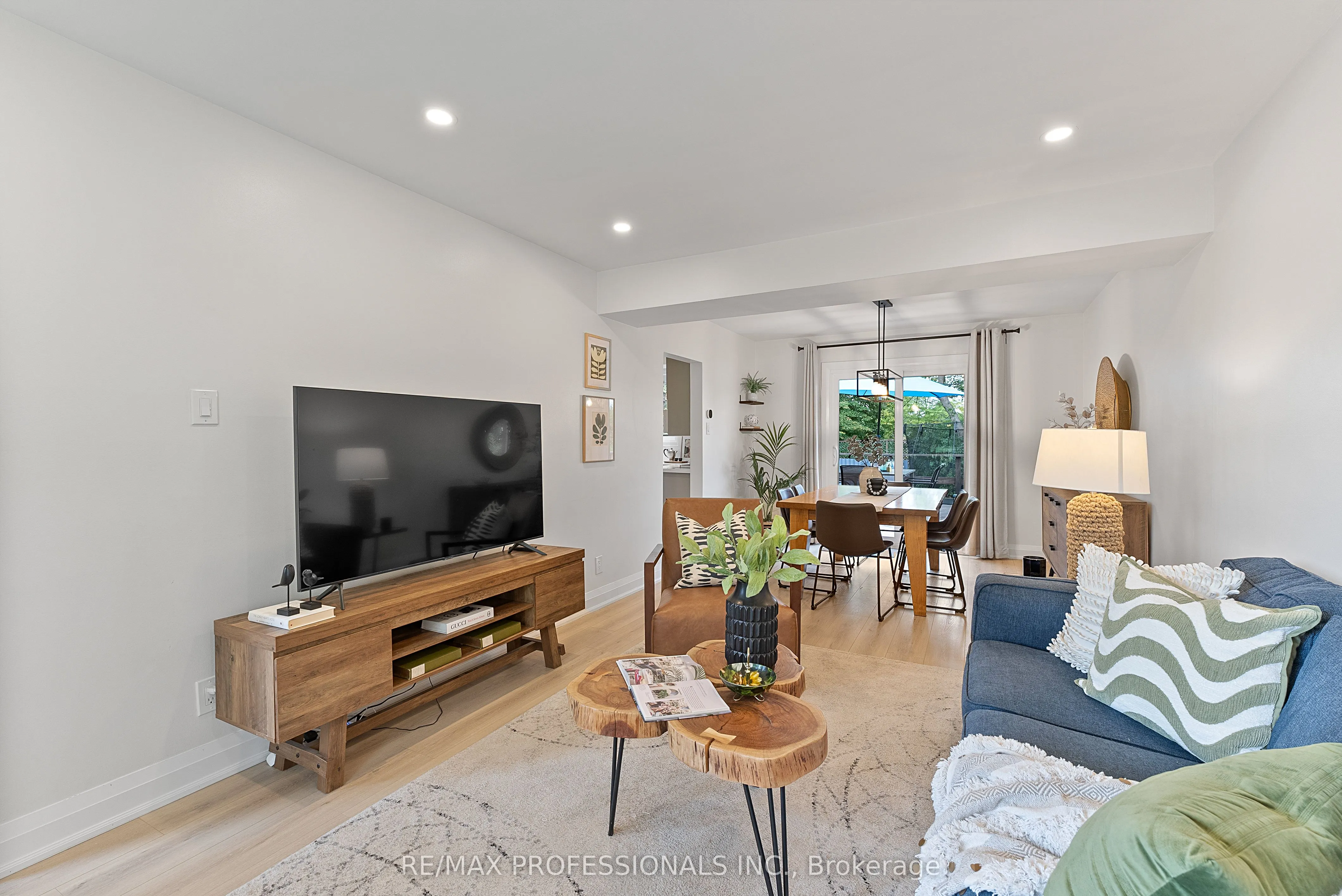 18 Lavington Drive