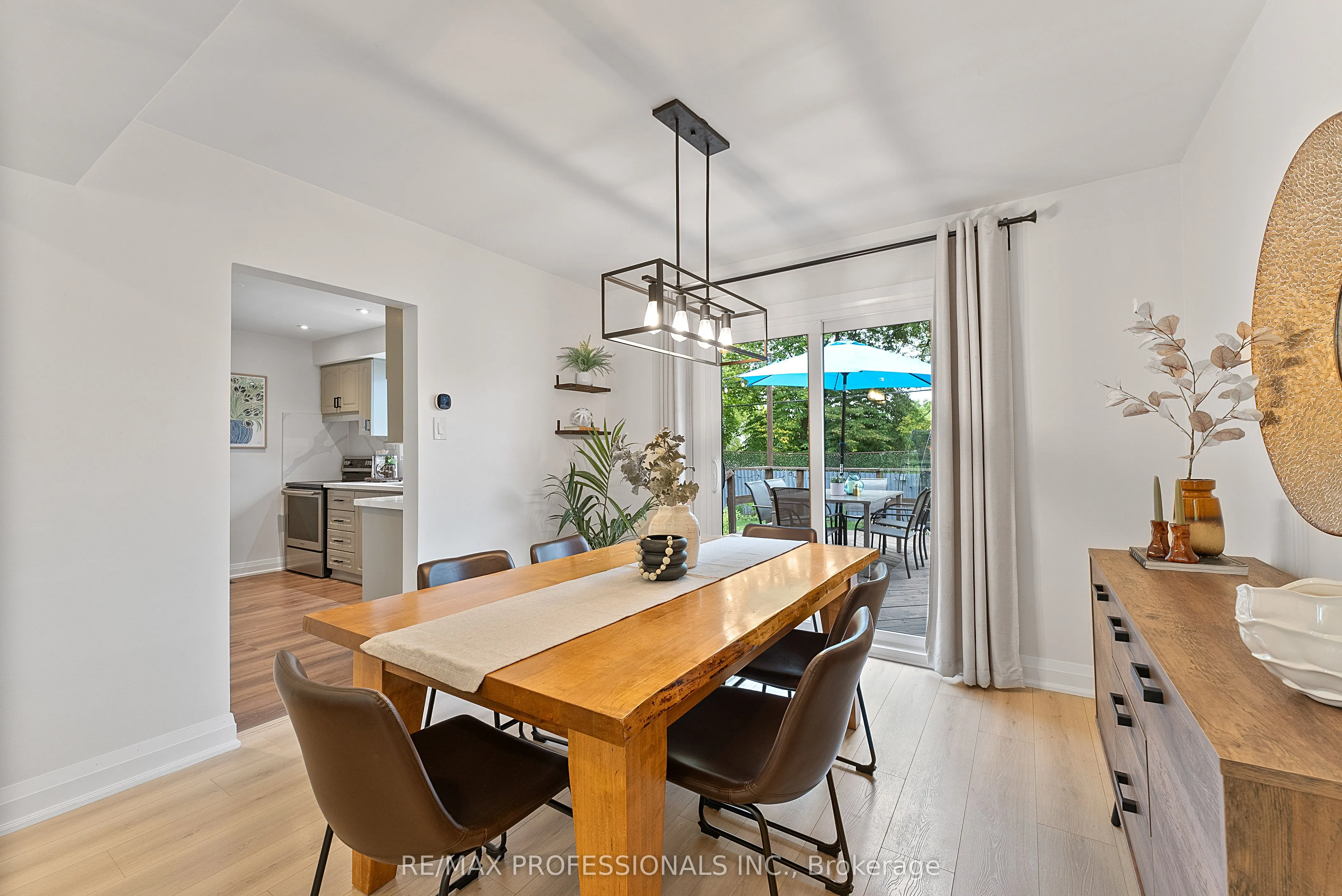 18 Lavington Drive