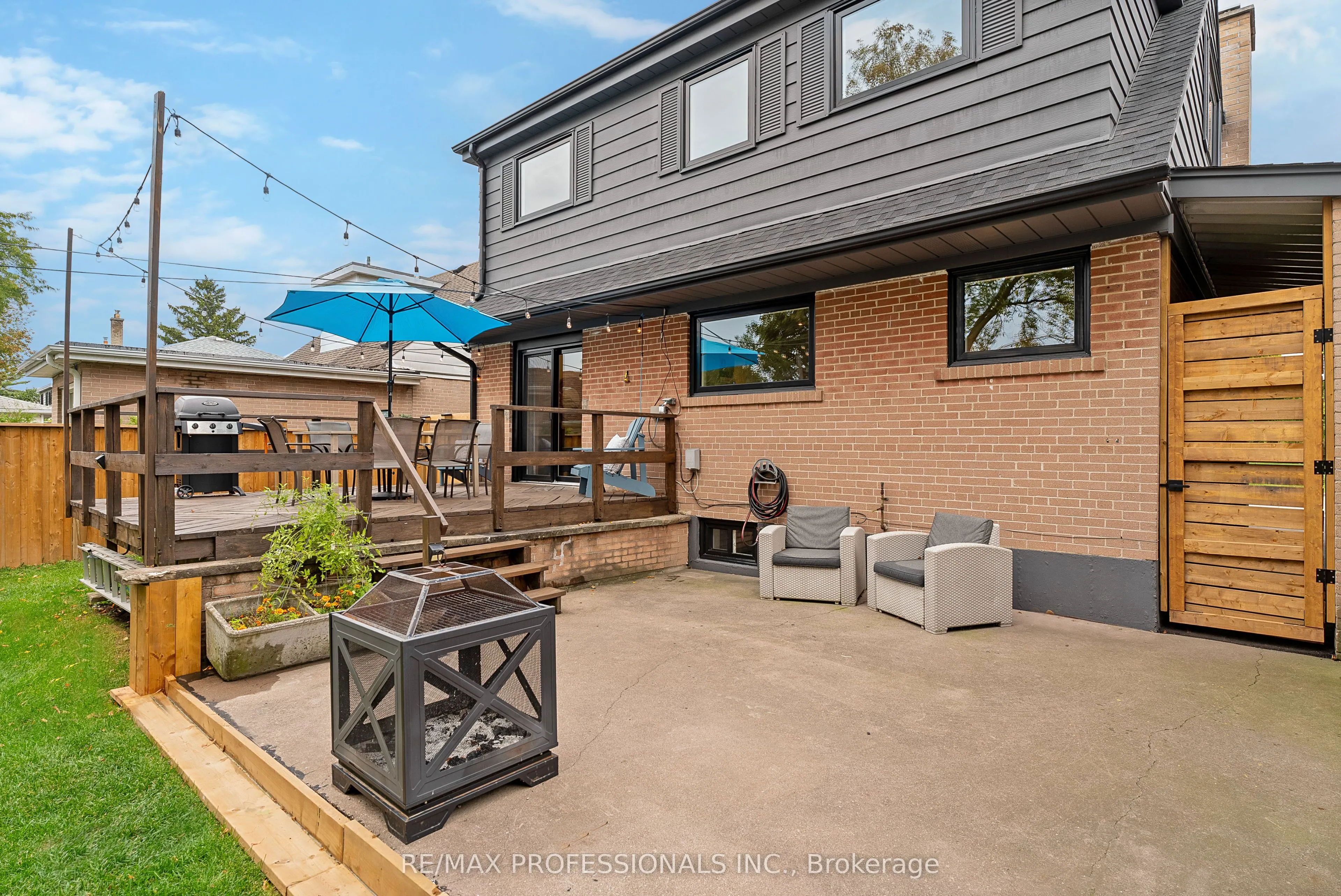 18 Lavington Drive