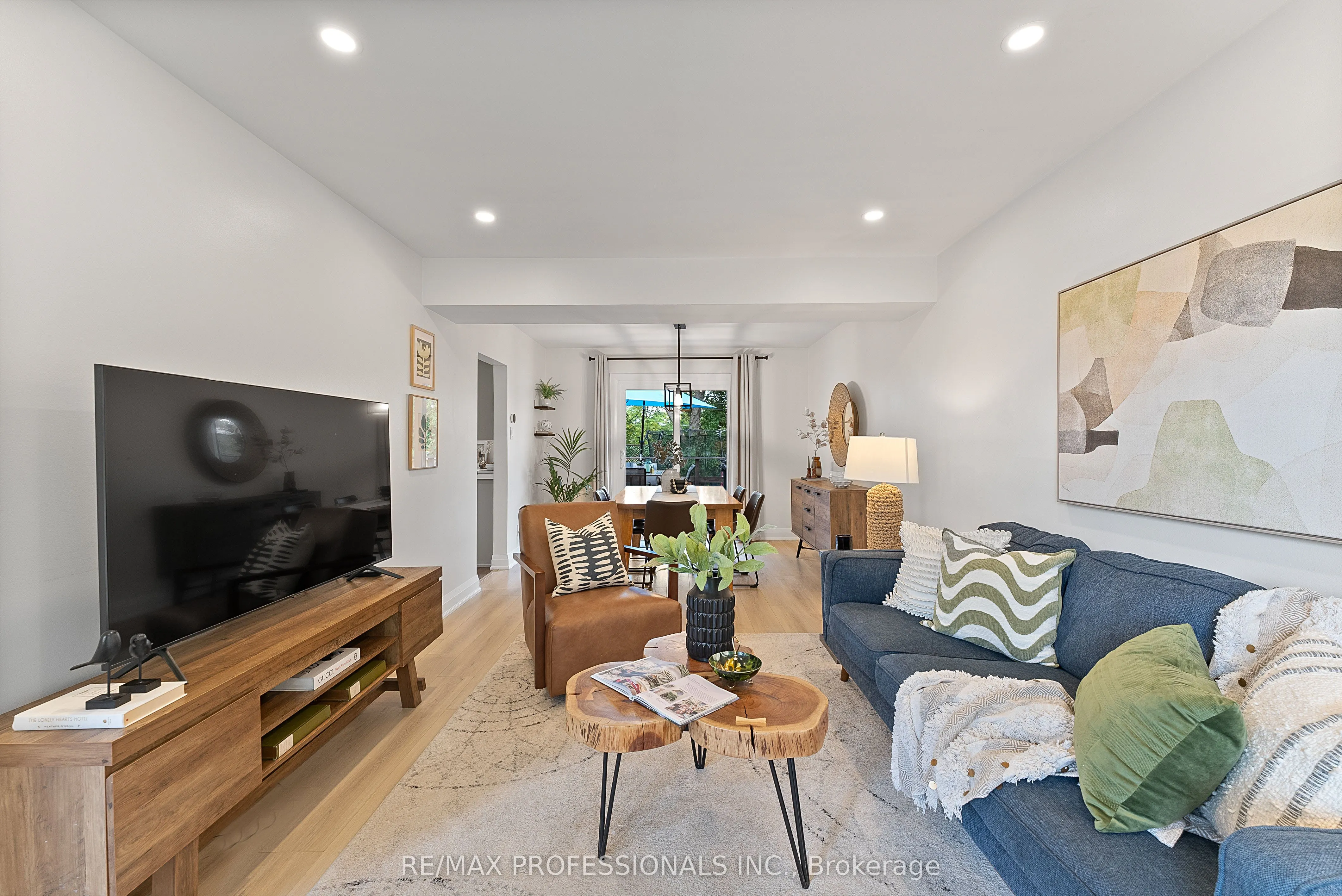 18 Lavington Drive