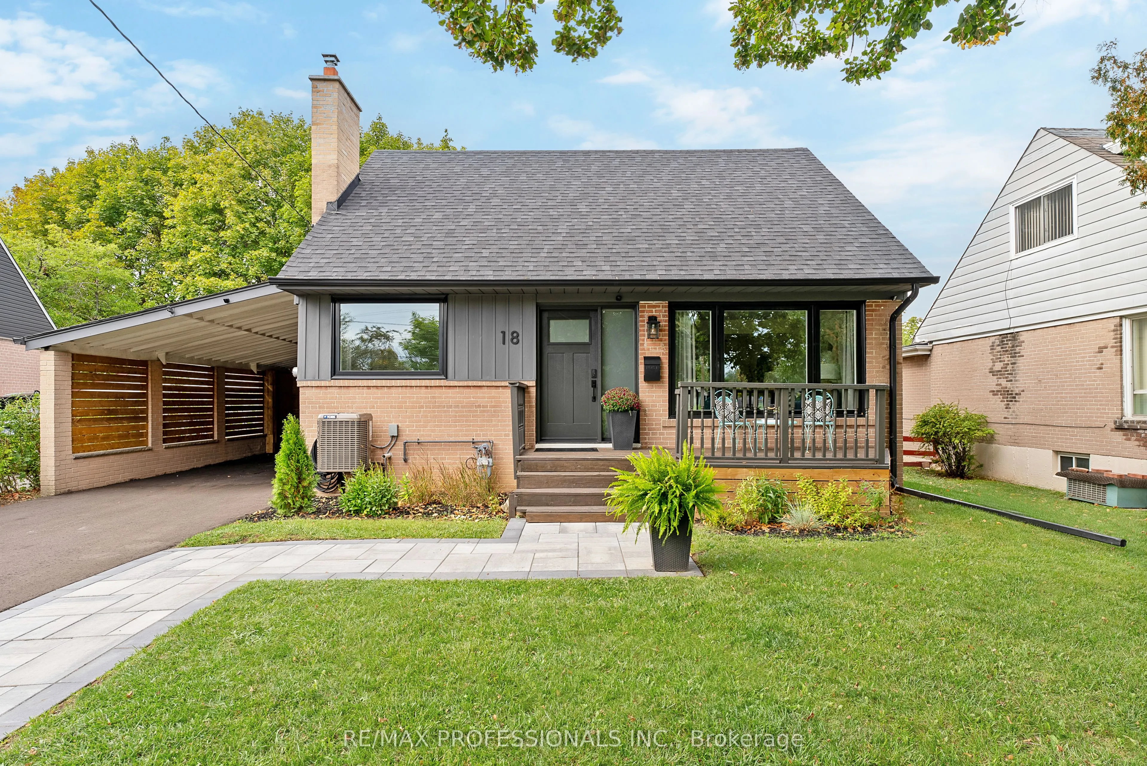 18 Lavington Drive