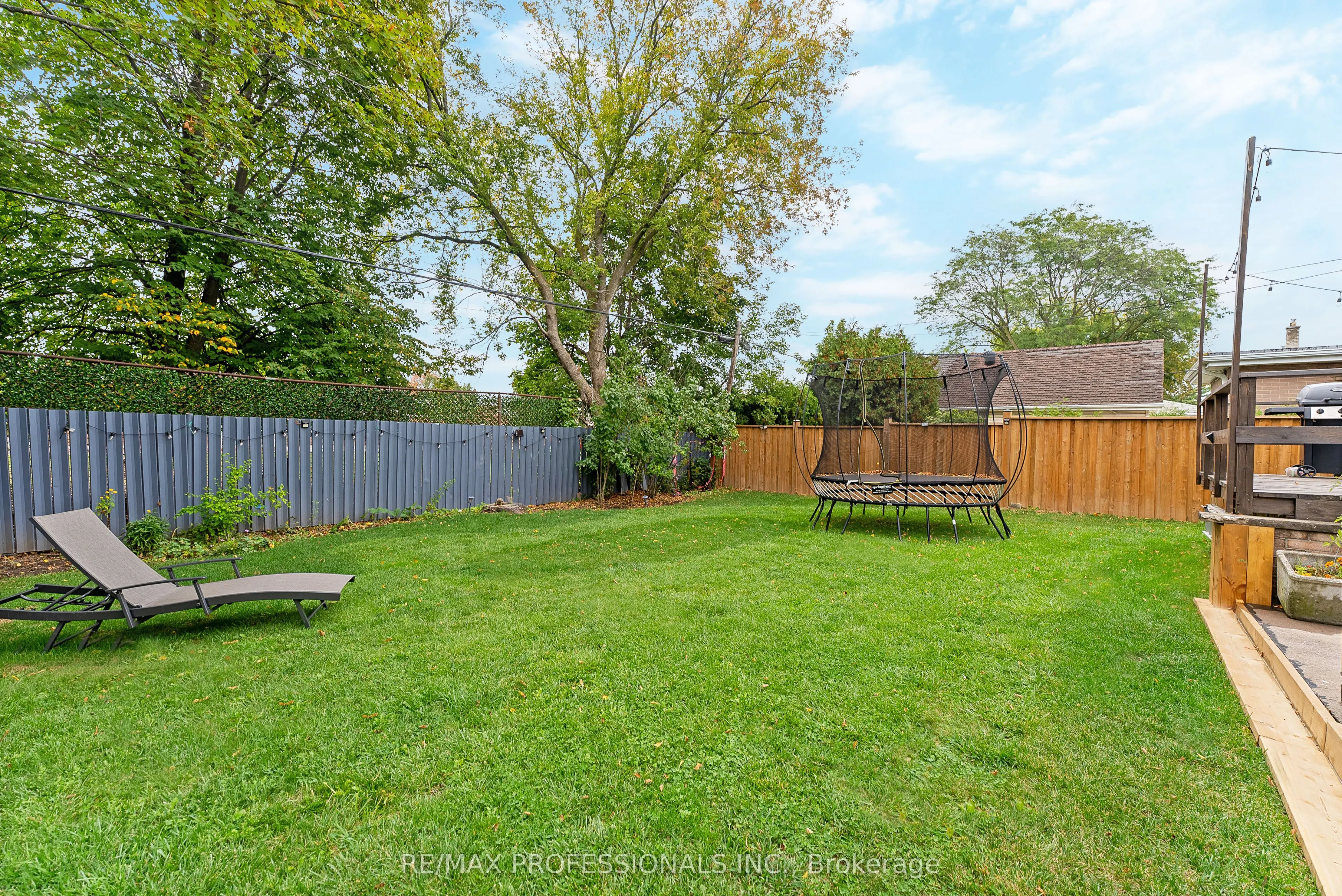 18 Lavington Drive