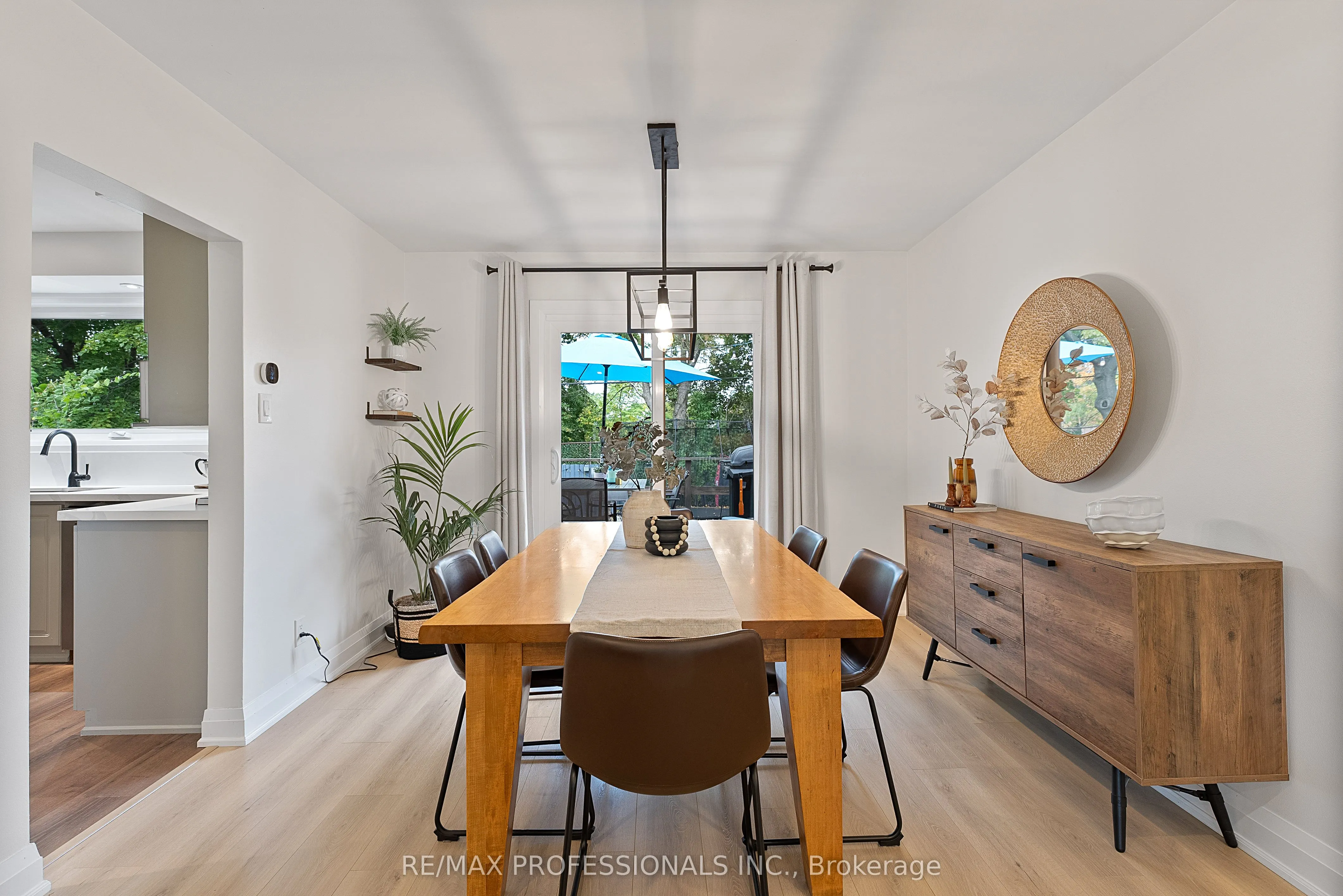 18 Lavington Drive