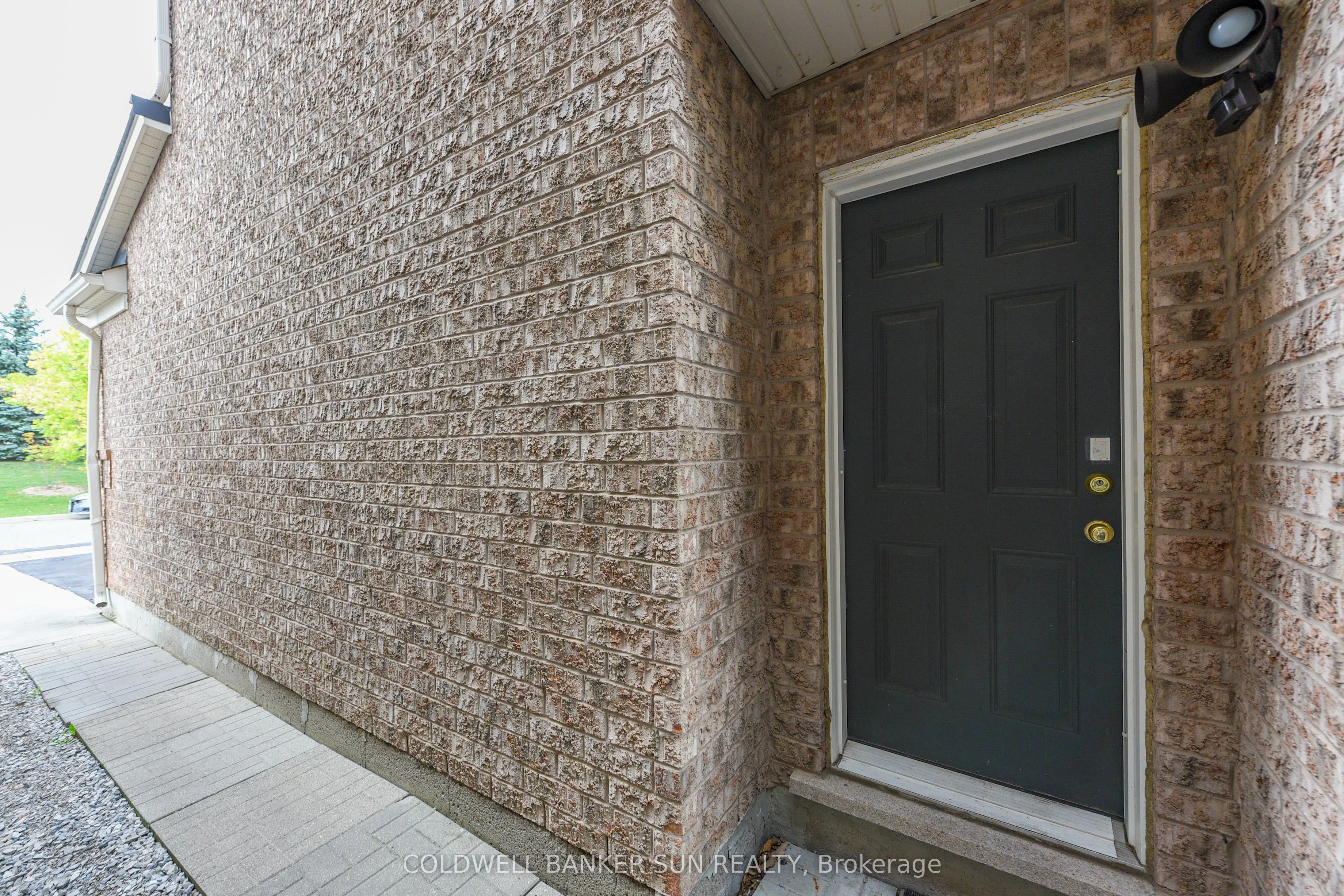 34 Benmore Crescent