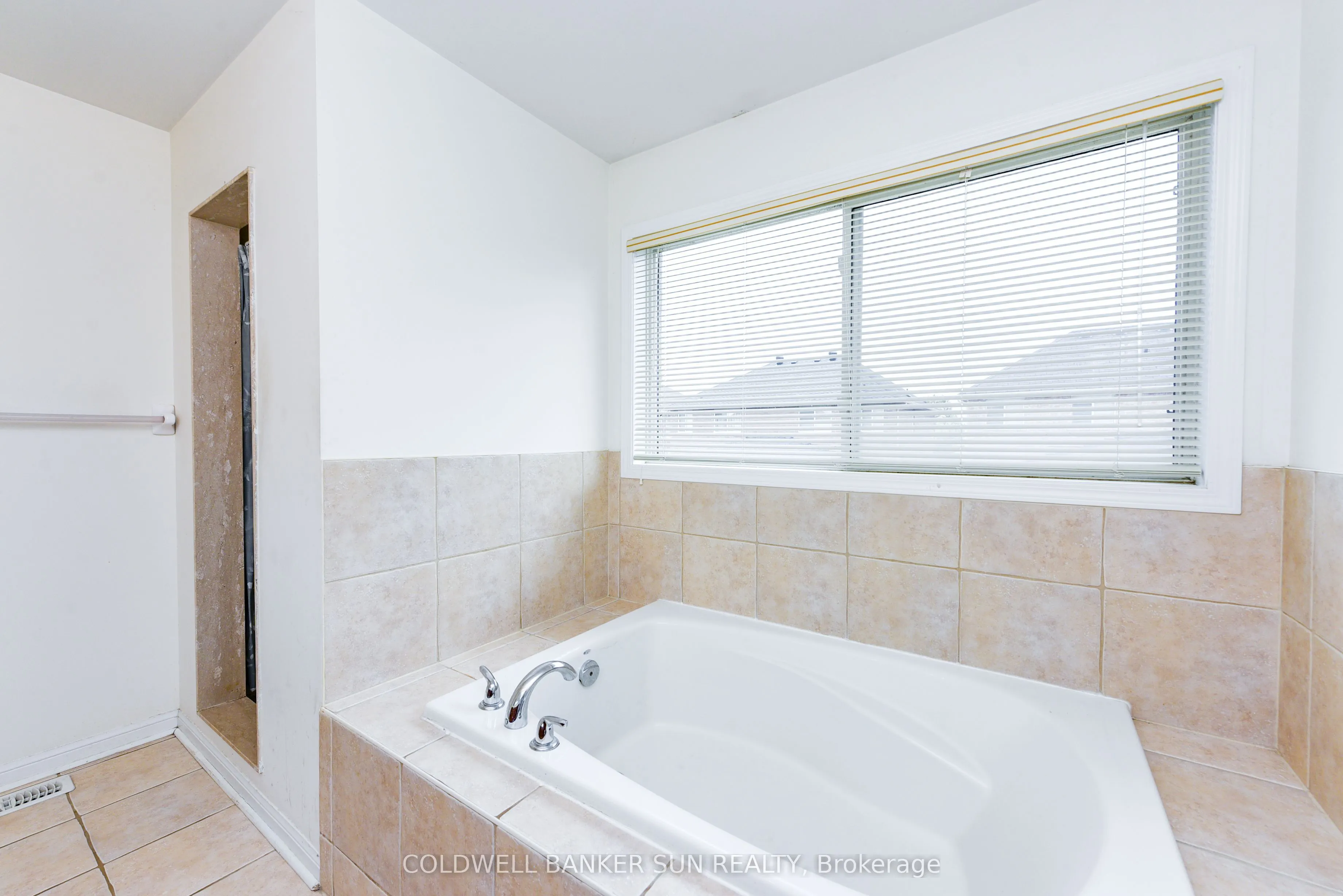 34 Benmore Crescent