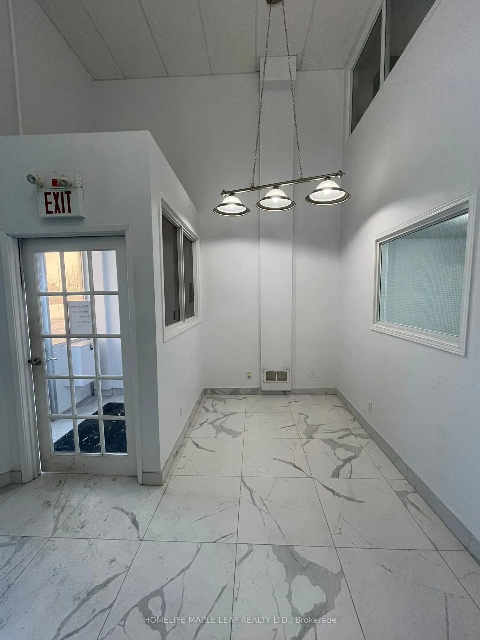 2575 Steeles Avenue E, #4