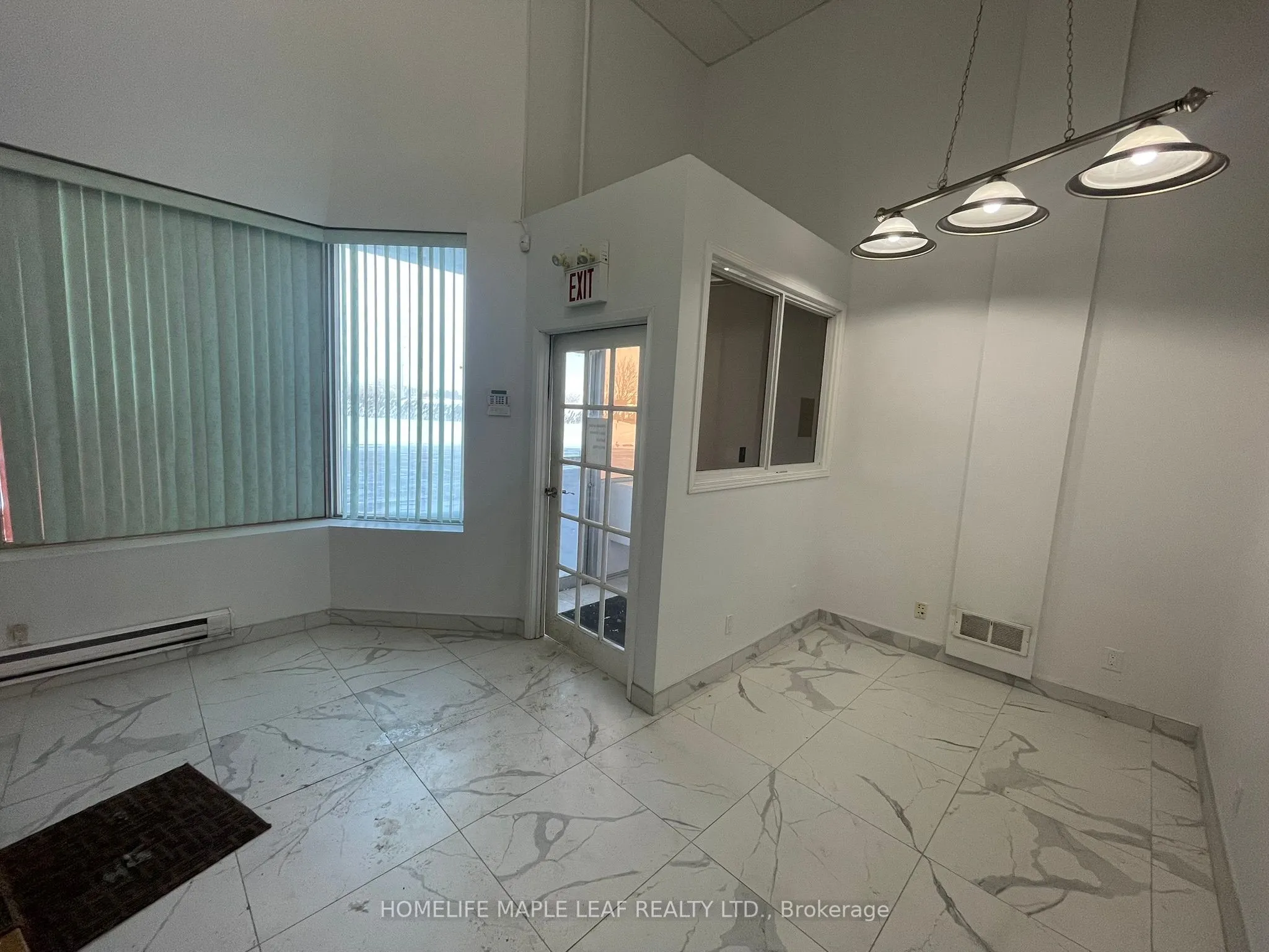 2575 Steeles Avenue E, #4