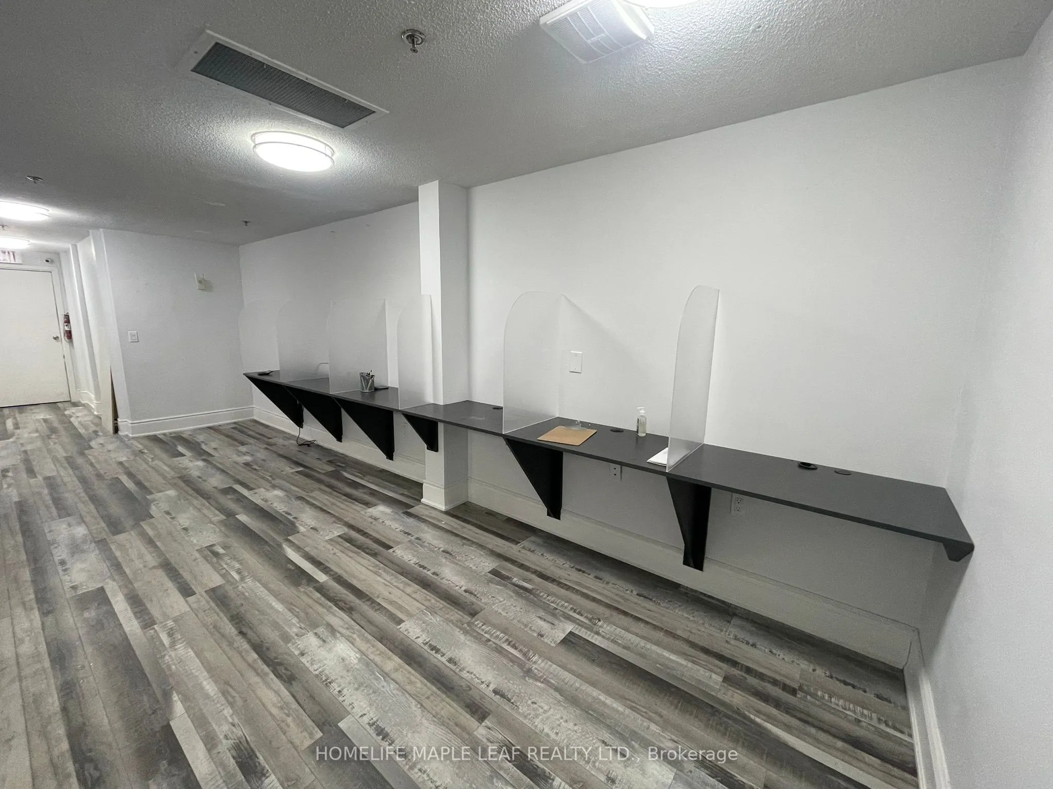 2575 Steeles Avenue E, #4