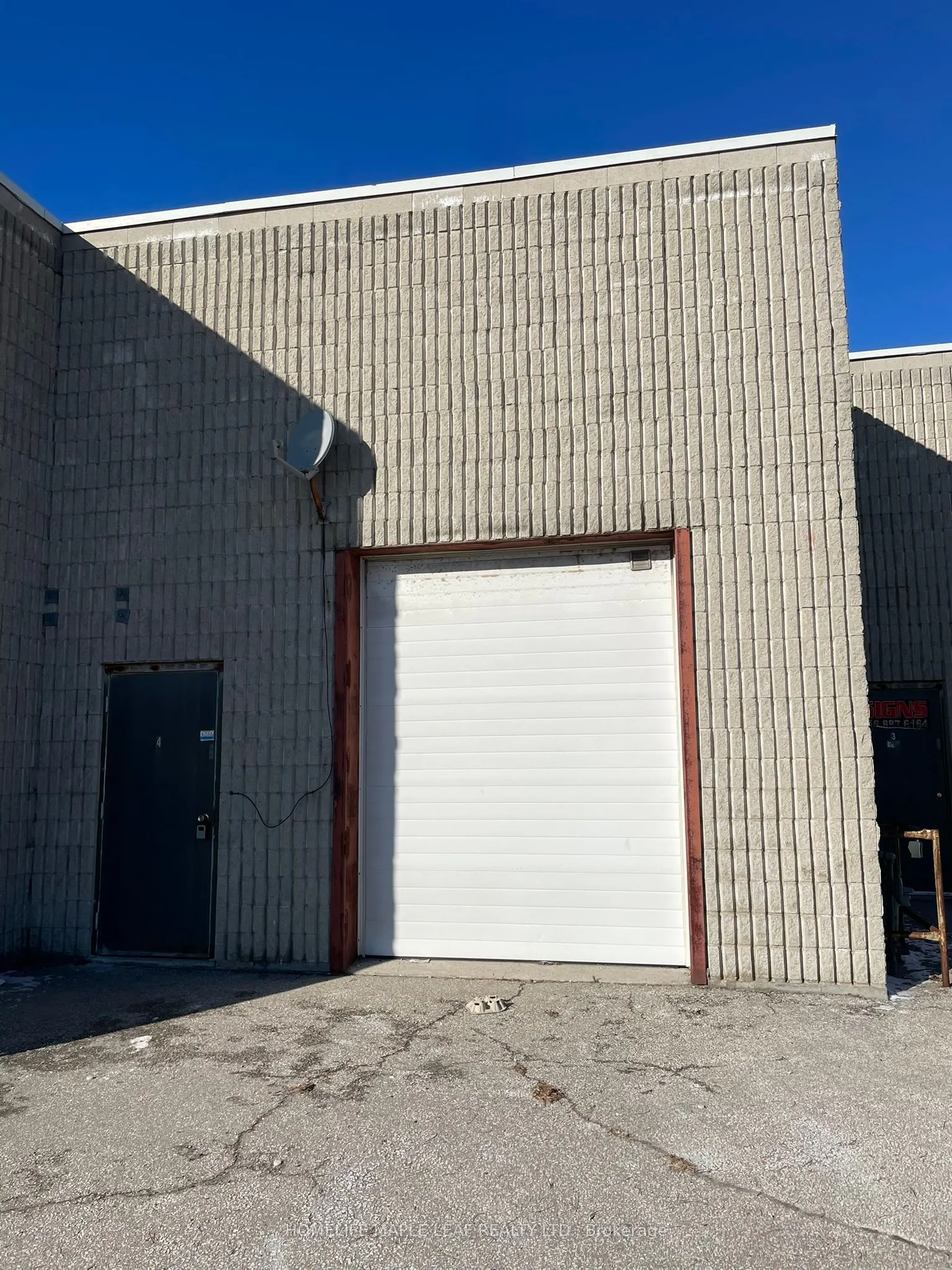 2575 Steeles Avenue E, #4