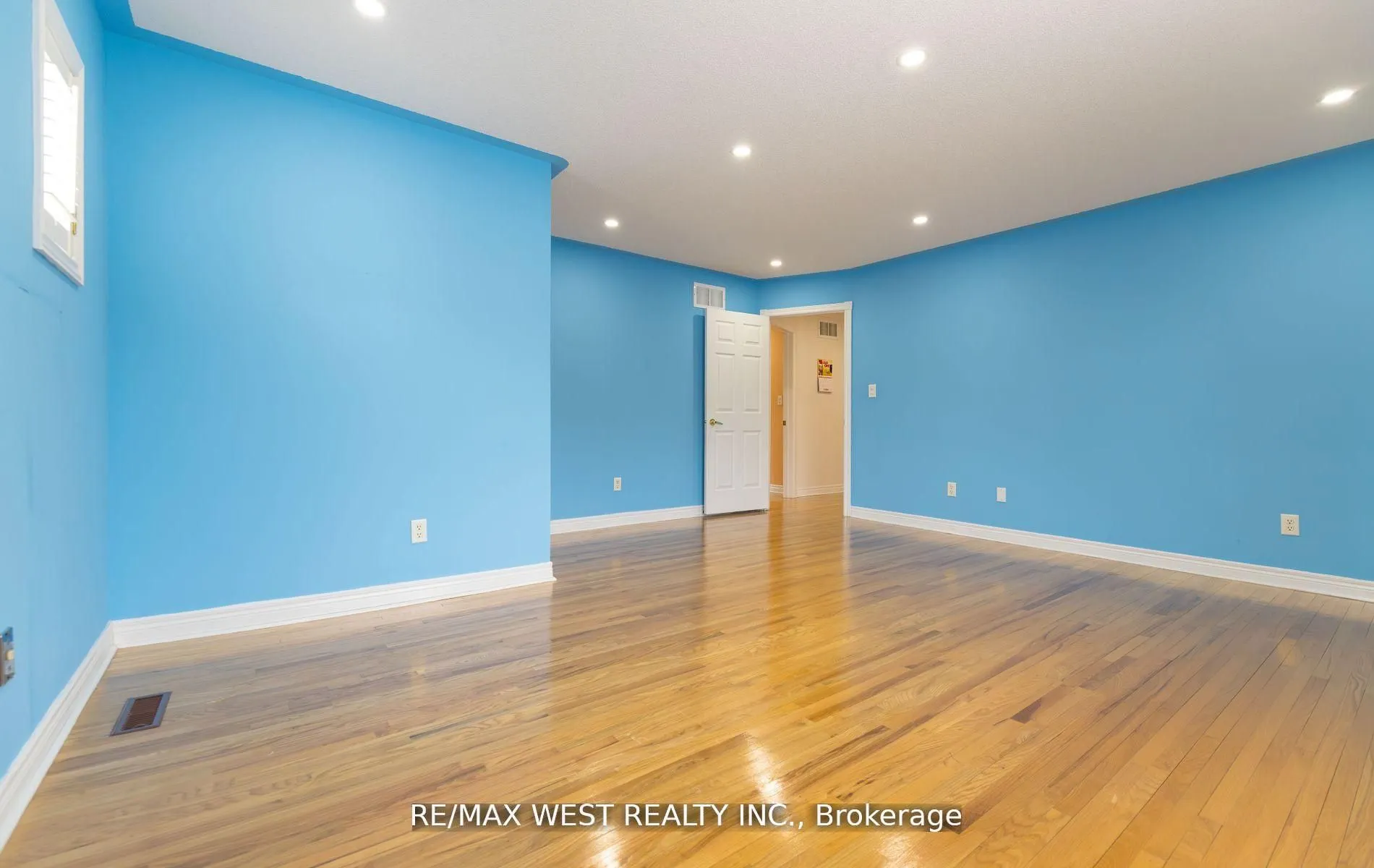 56 Meadow Oak Place