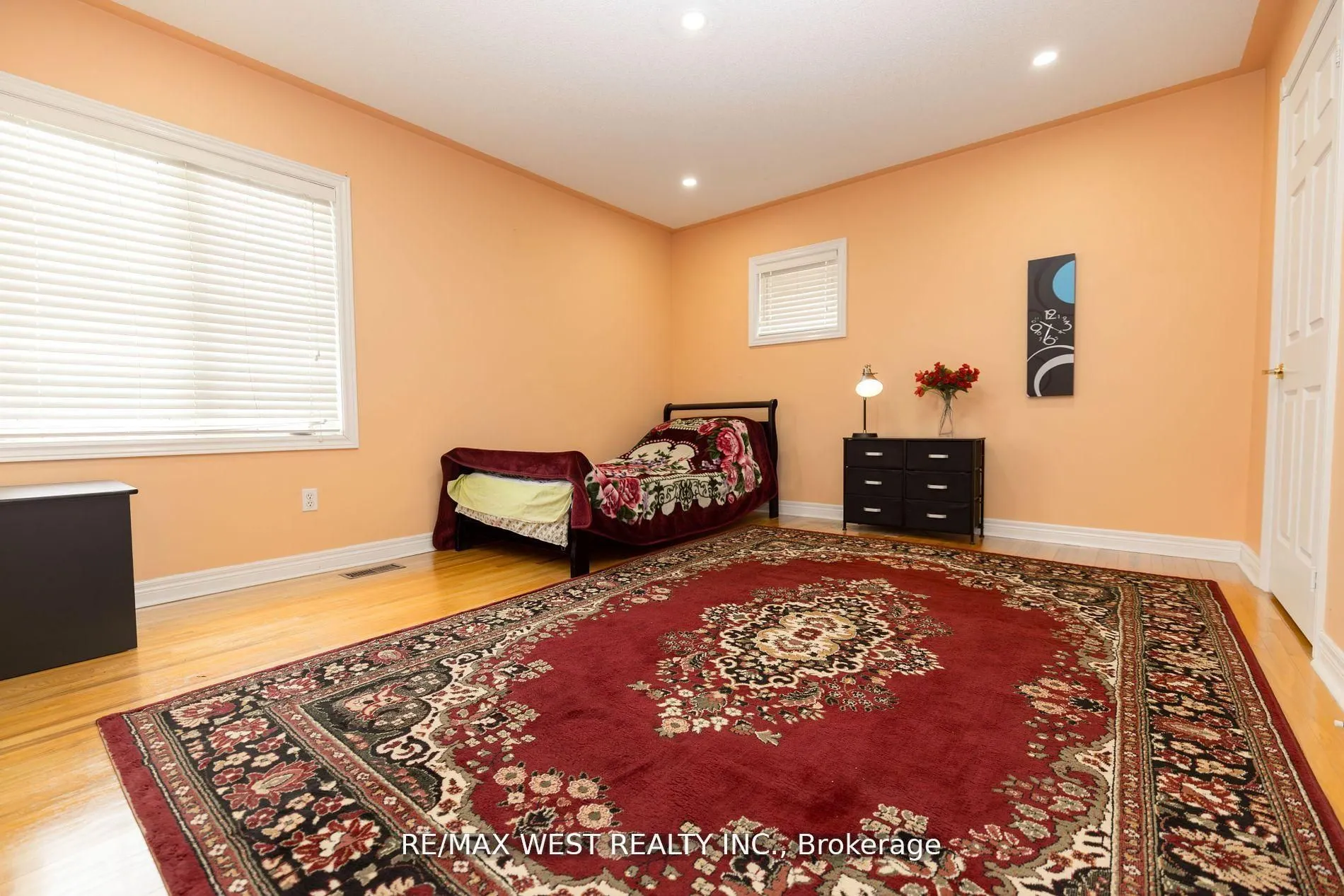 56 Meadow Oak Place