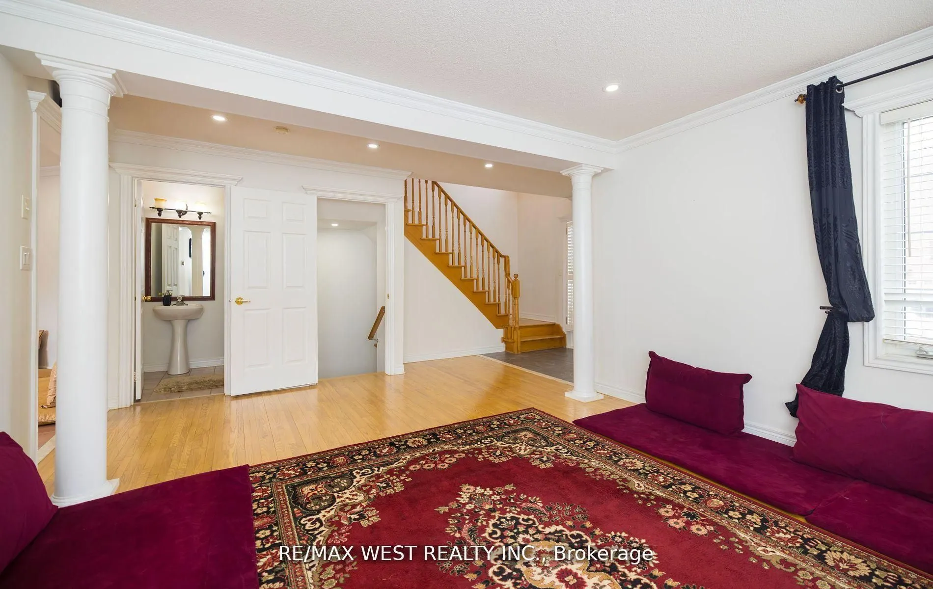 56 Meadow Oak Place