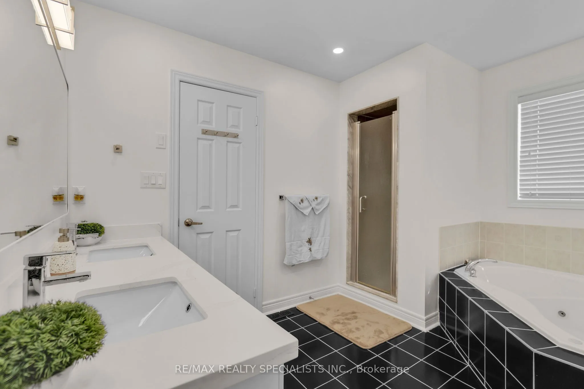 794 White Clover Way
