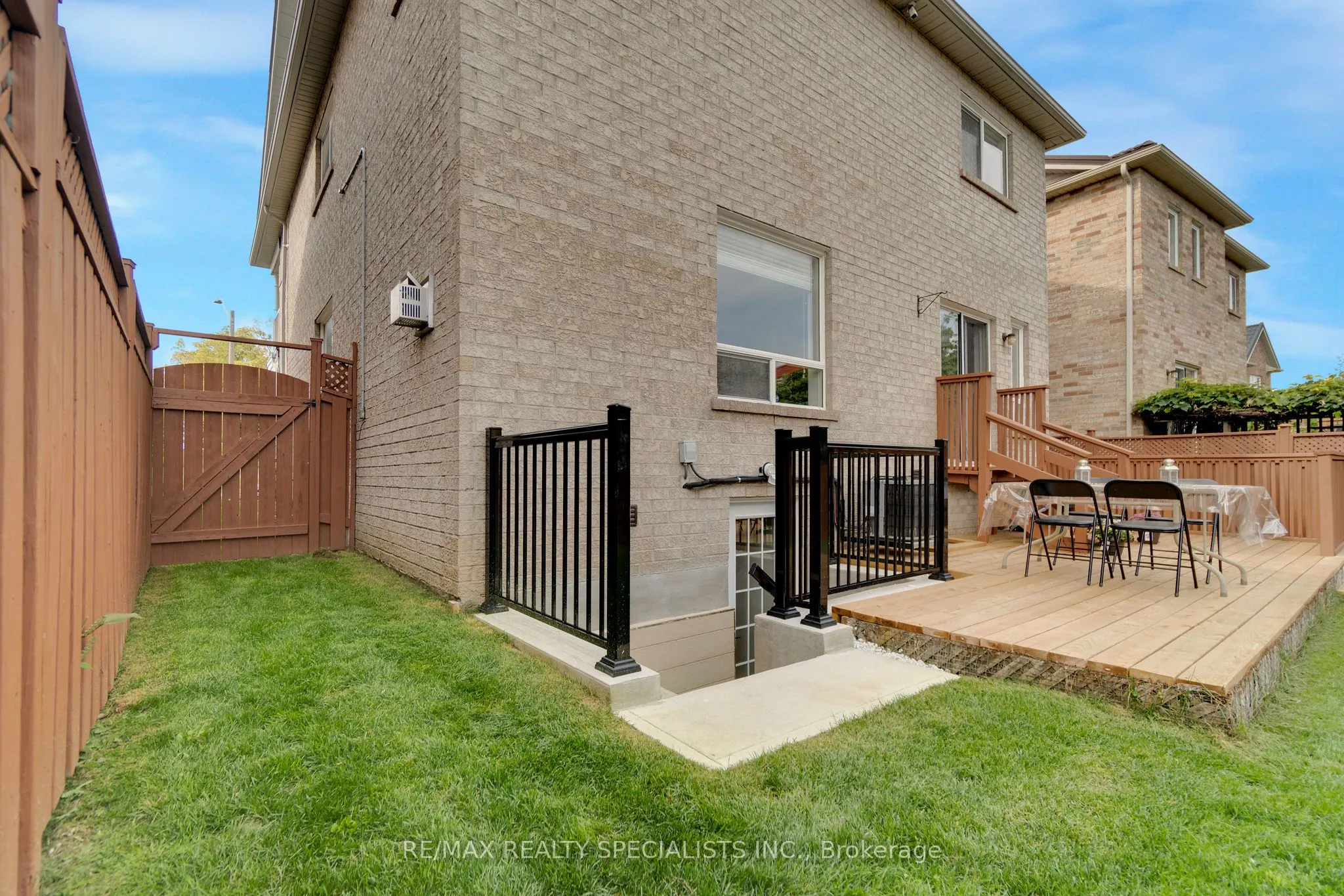 794 White Clover Way