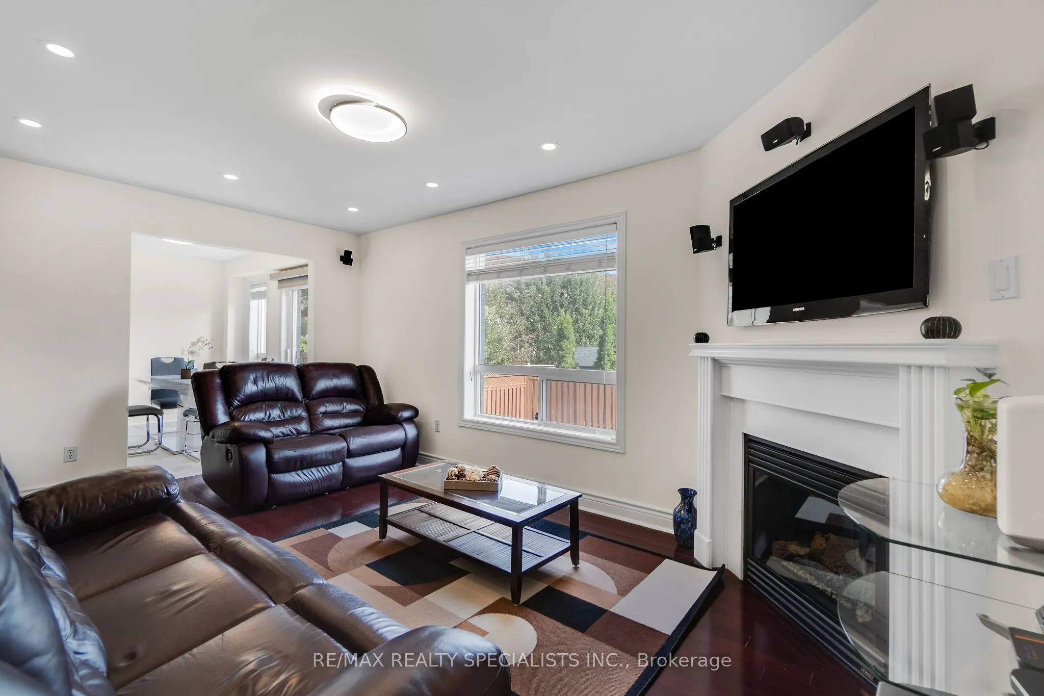 794 White Clover Way