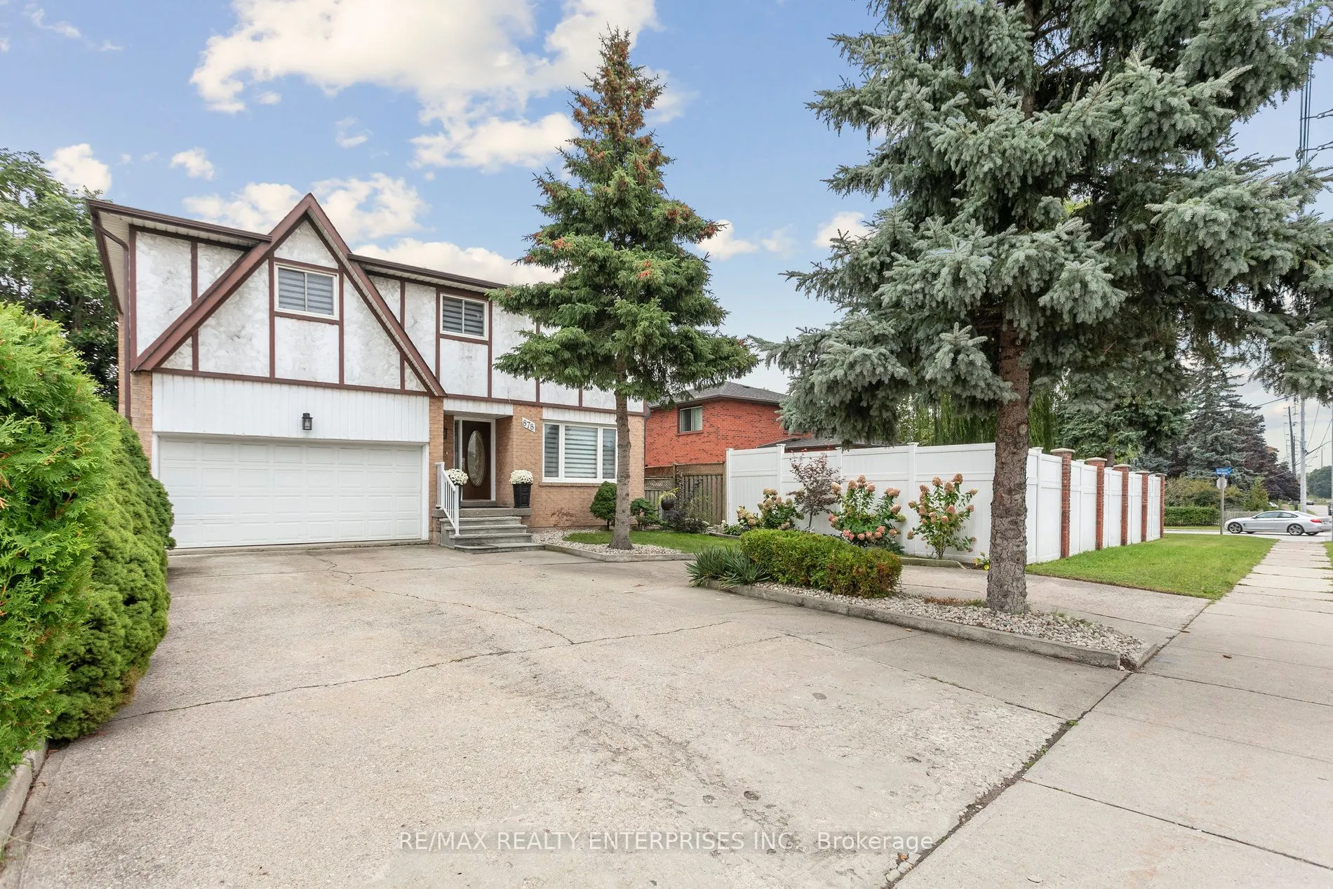 878 South Service Road