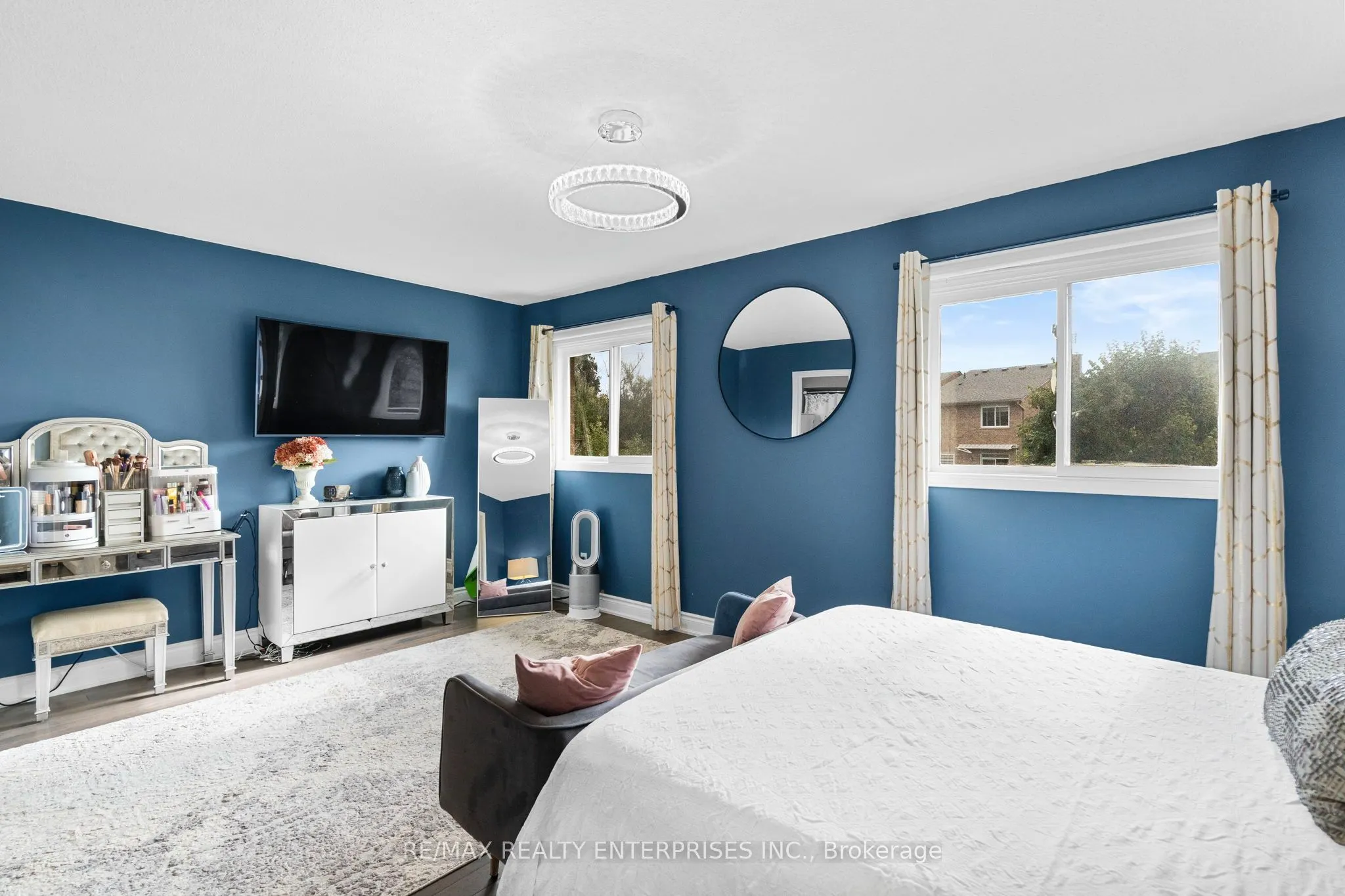 1026 Lucerne Crescent
