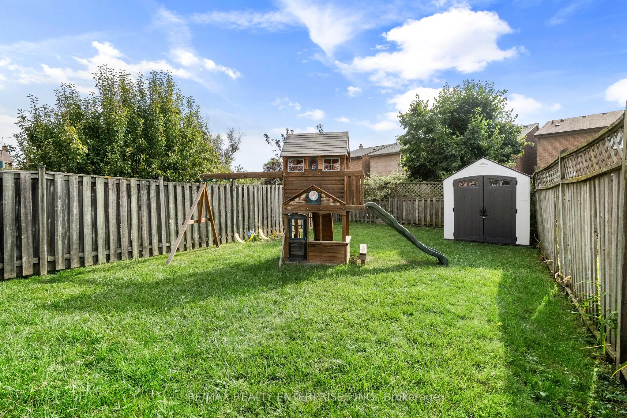 1026 Lucerne Crescent
