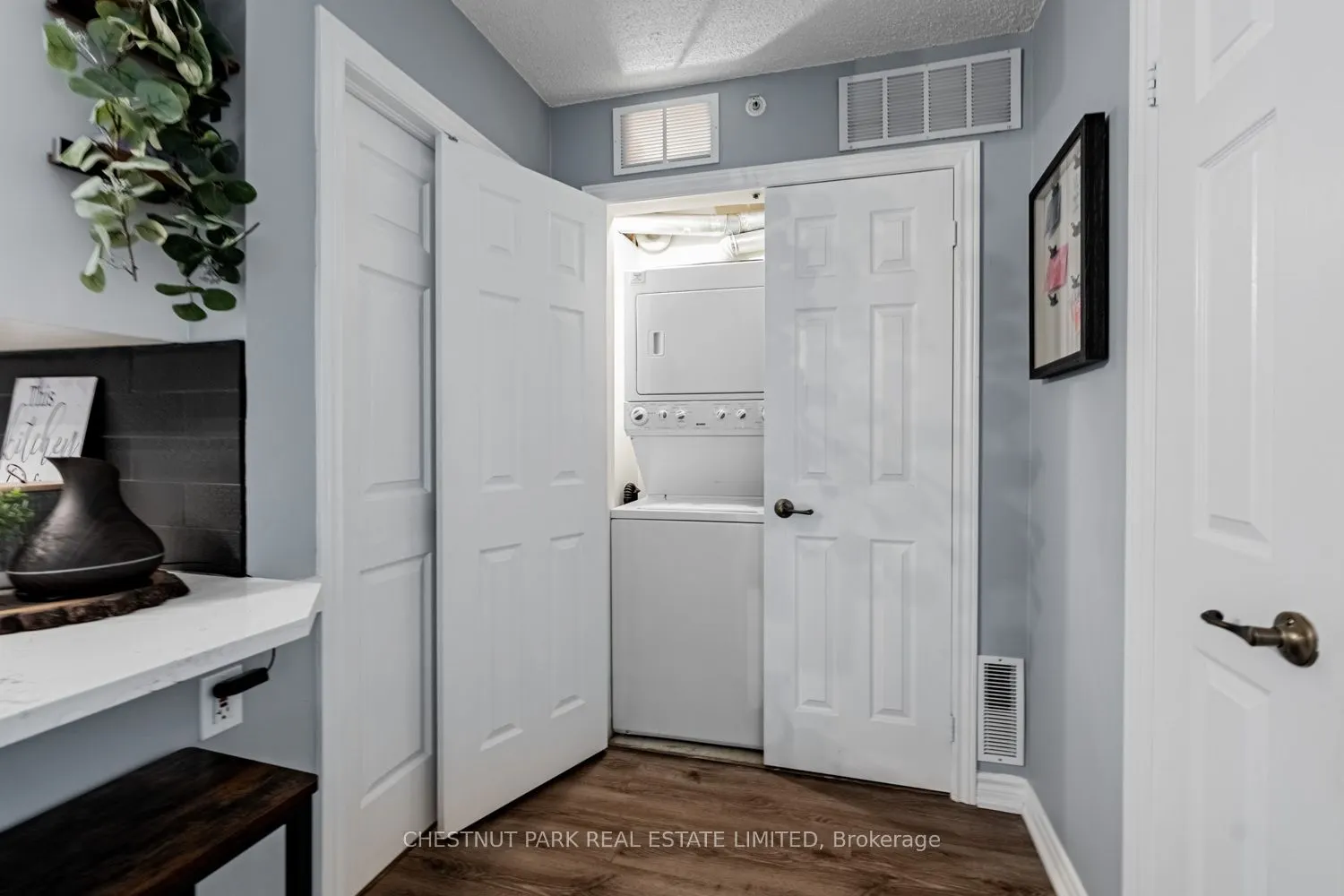 2055 Appleby Line, #306