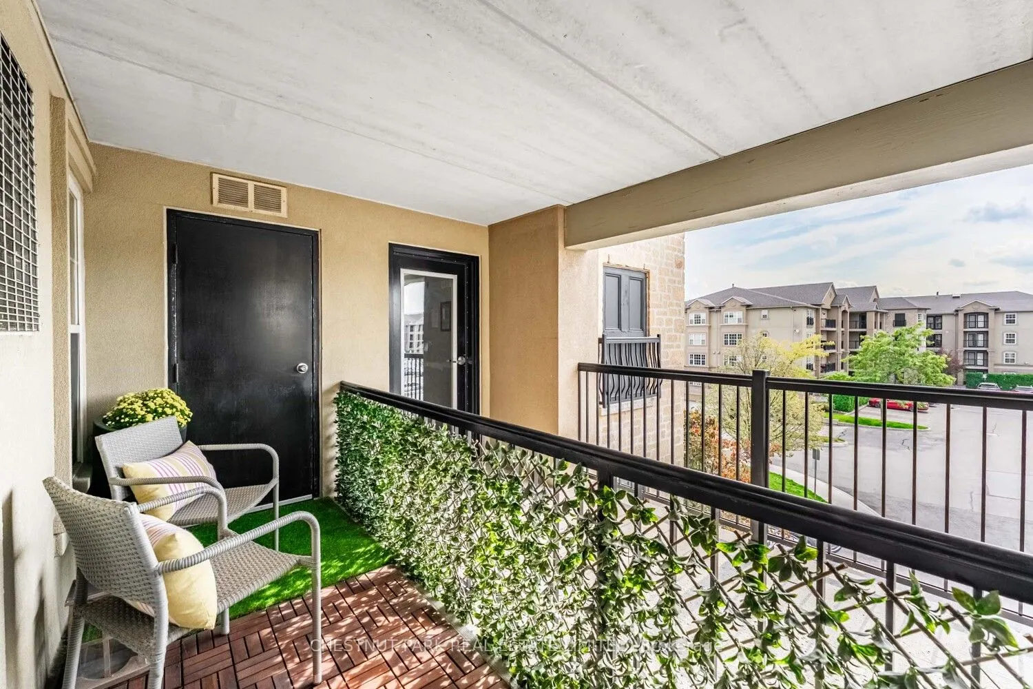 2055 Appleby Line, #306