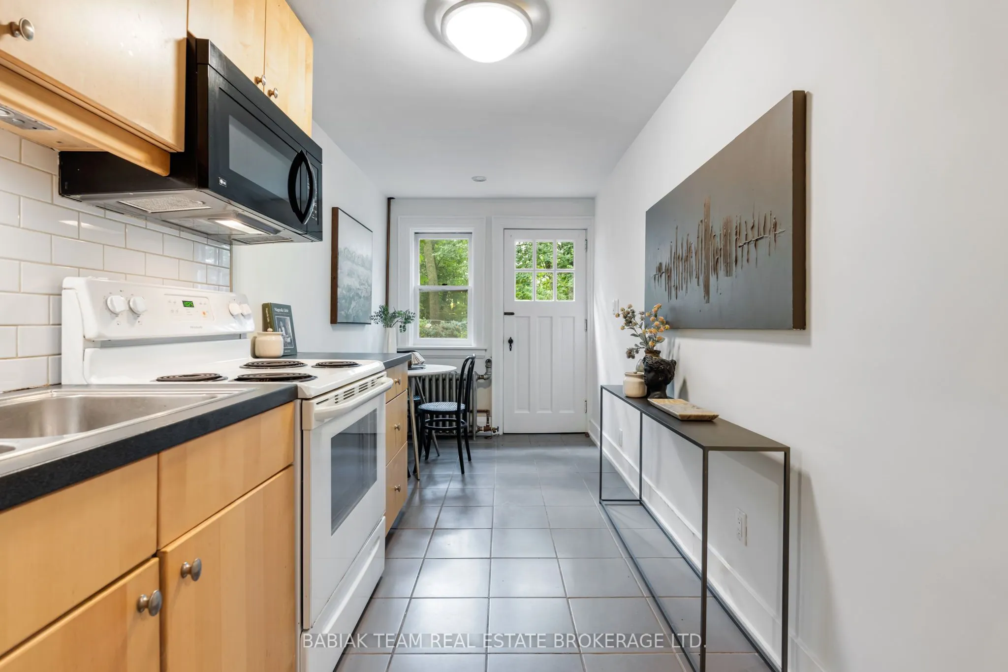 8 Grenadier Ravine Drive