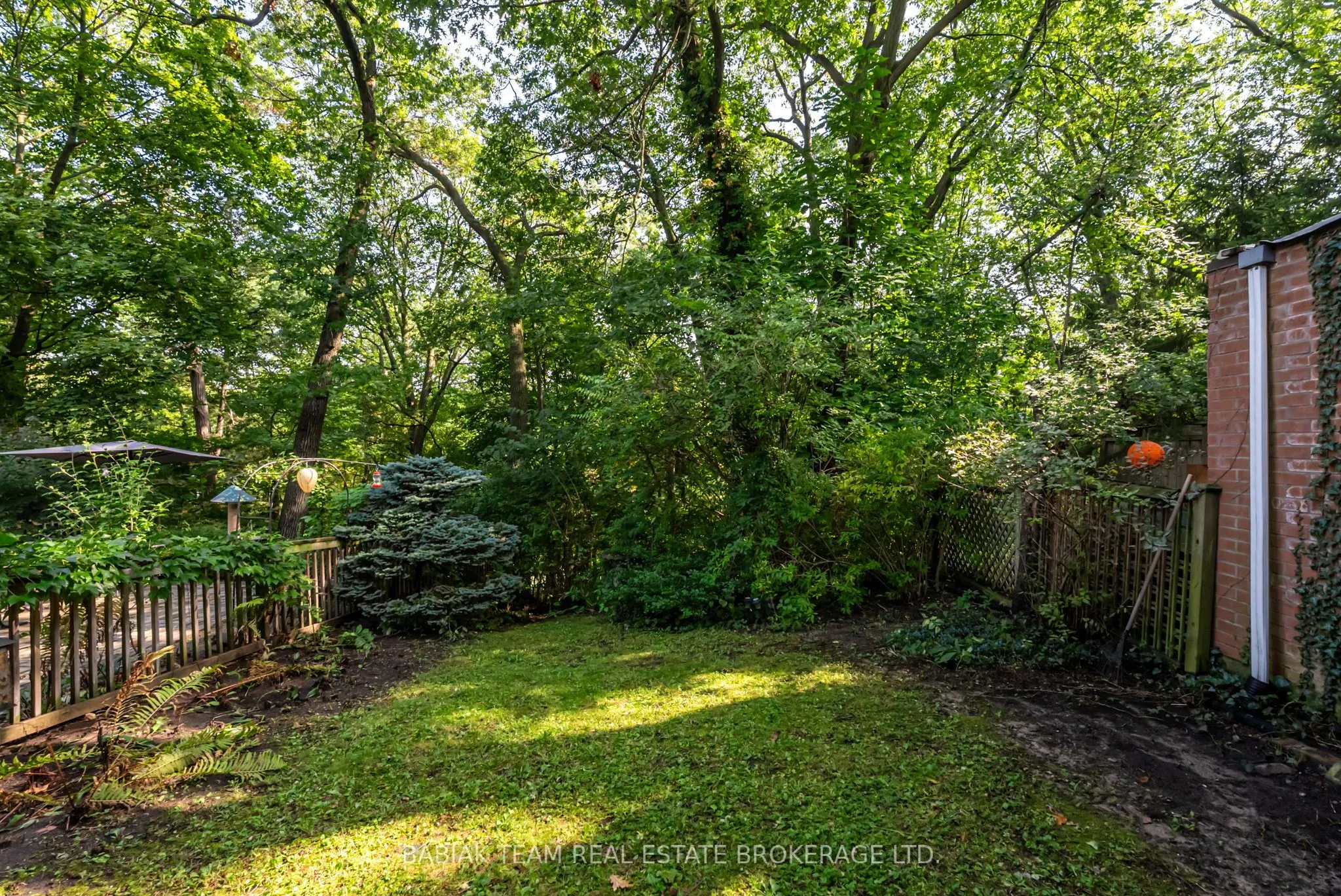 8 Grenadier Ravine Drive