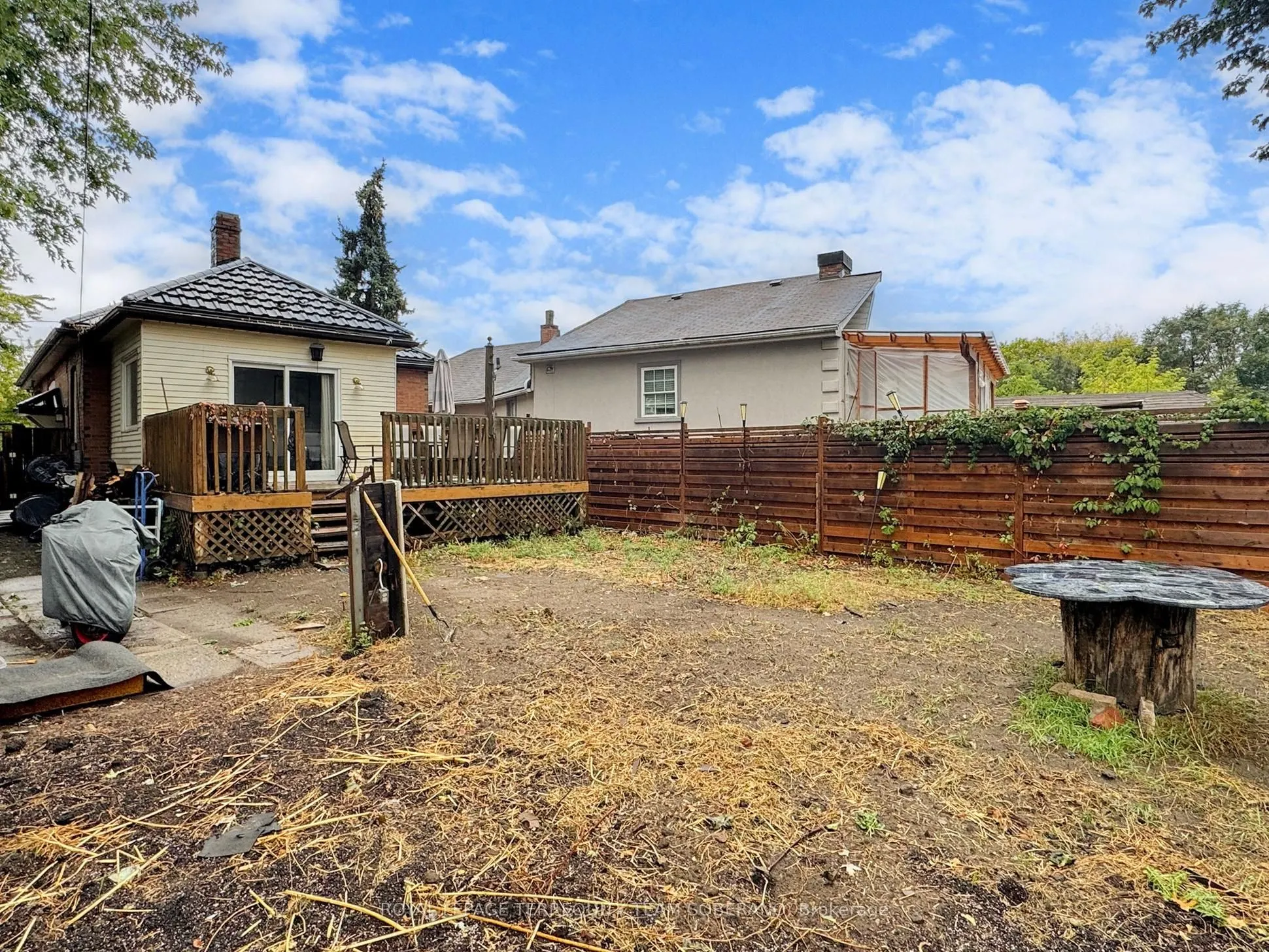 15 Victoria Avenue E