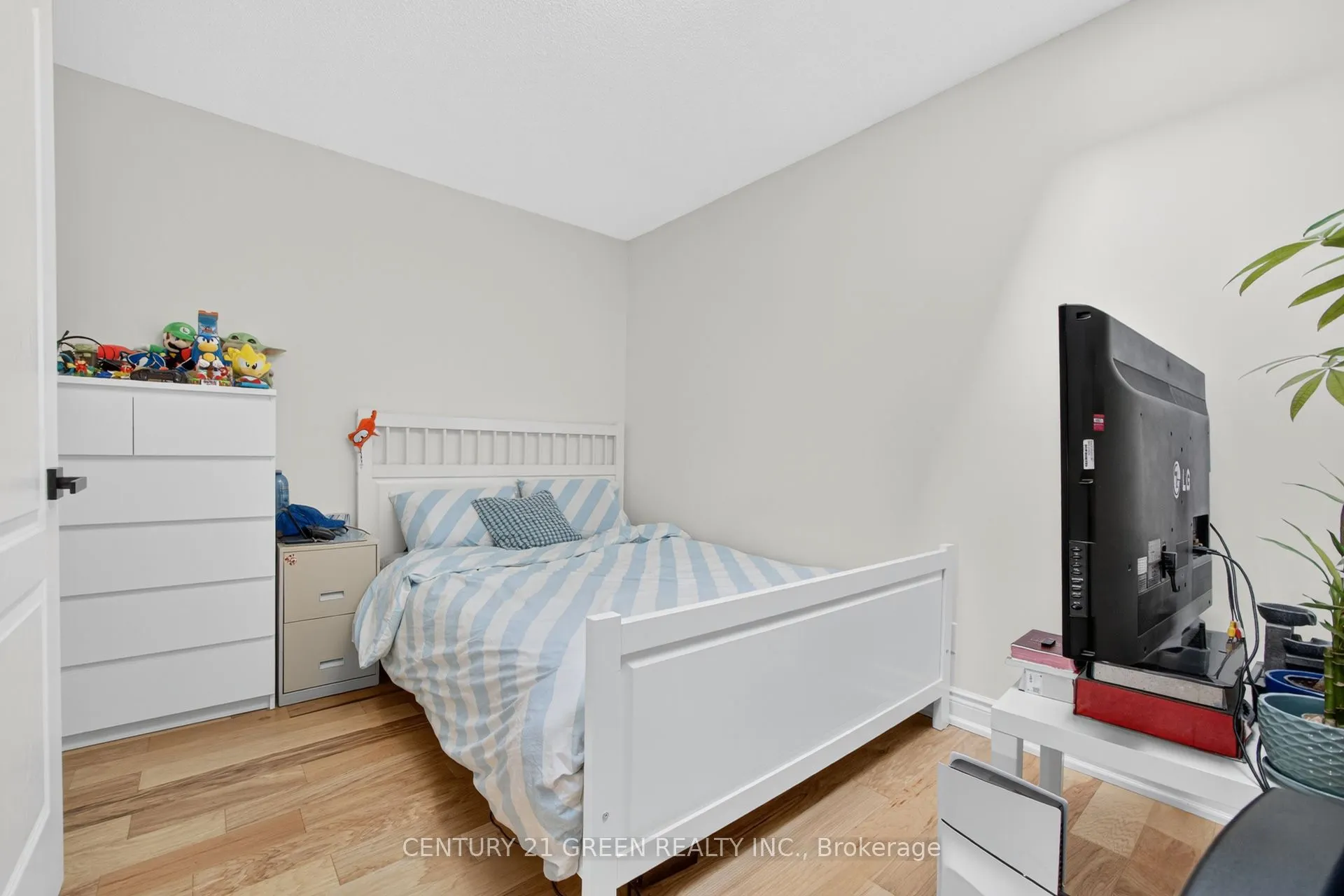 3531 Lake Shore Boulevard W, #316