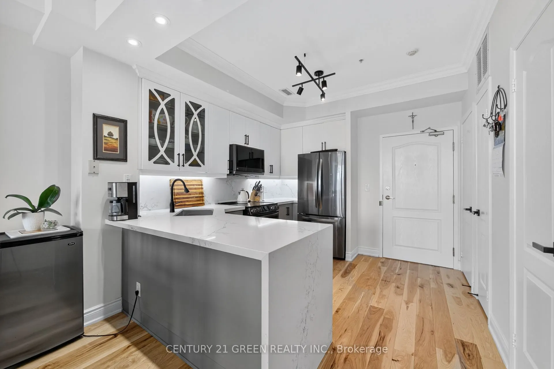 3531 Lake Shore Boulevard W, #316